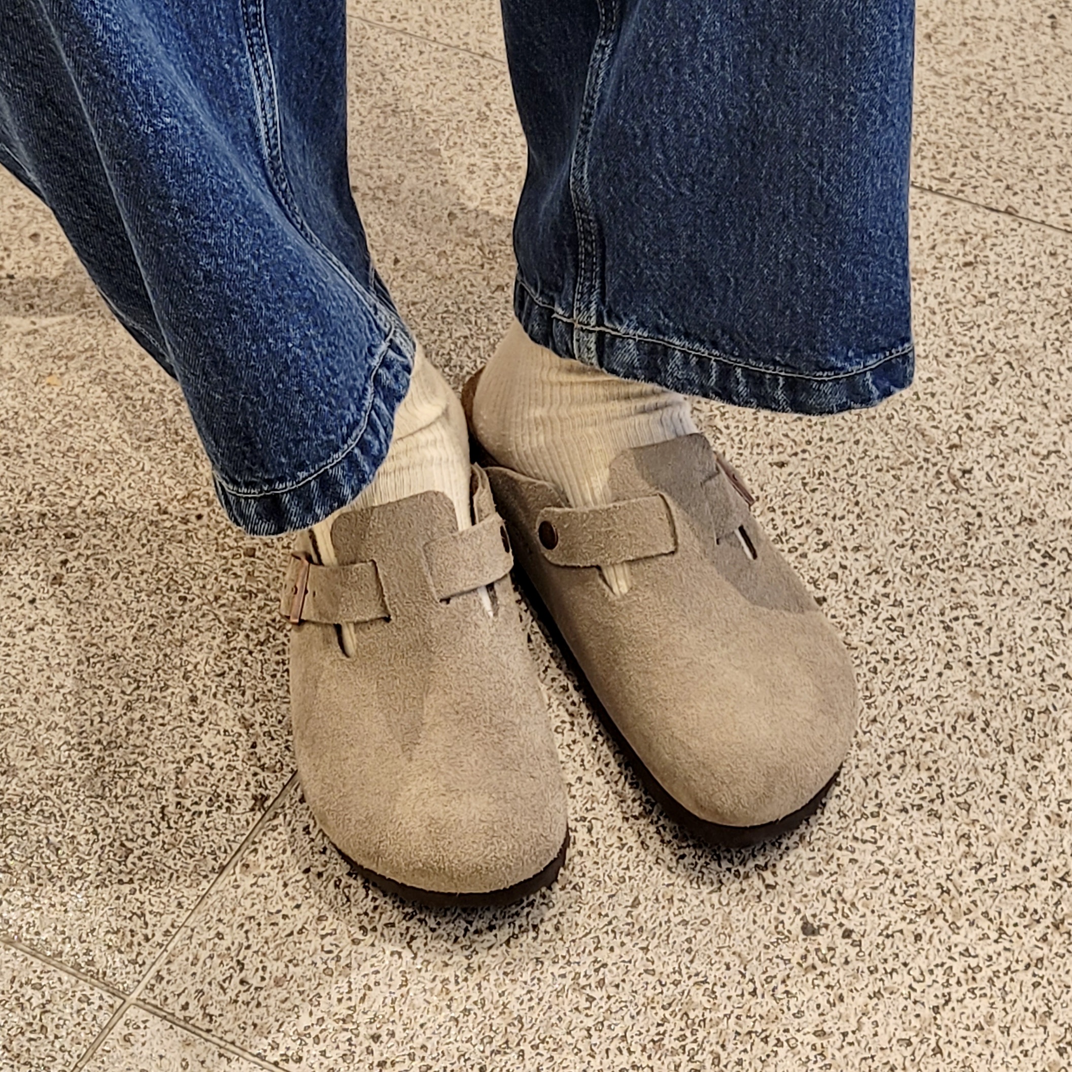 Birkenstock Boston Soft Footbed Taupe - Regular 착용 스타일 - 2