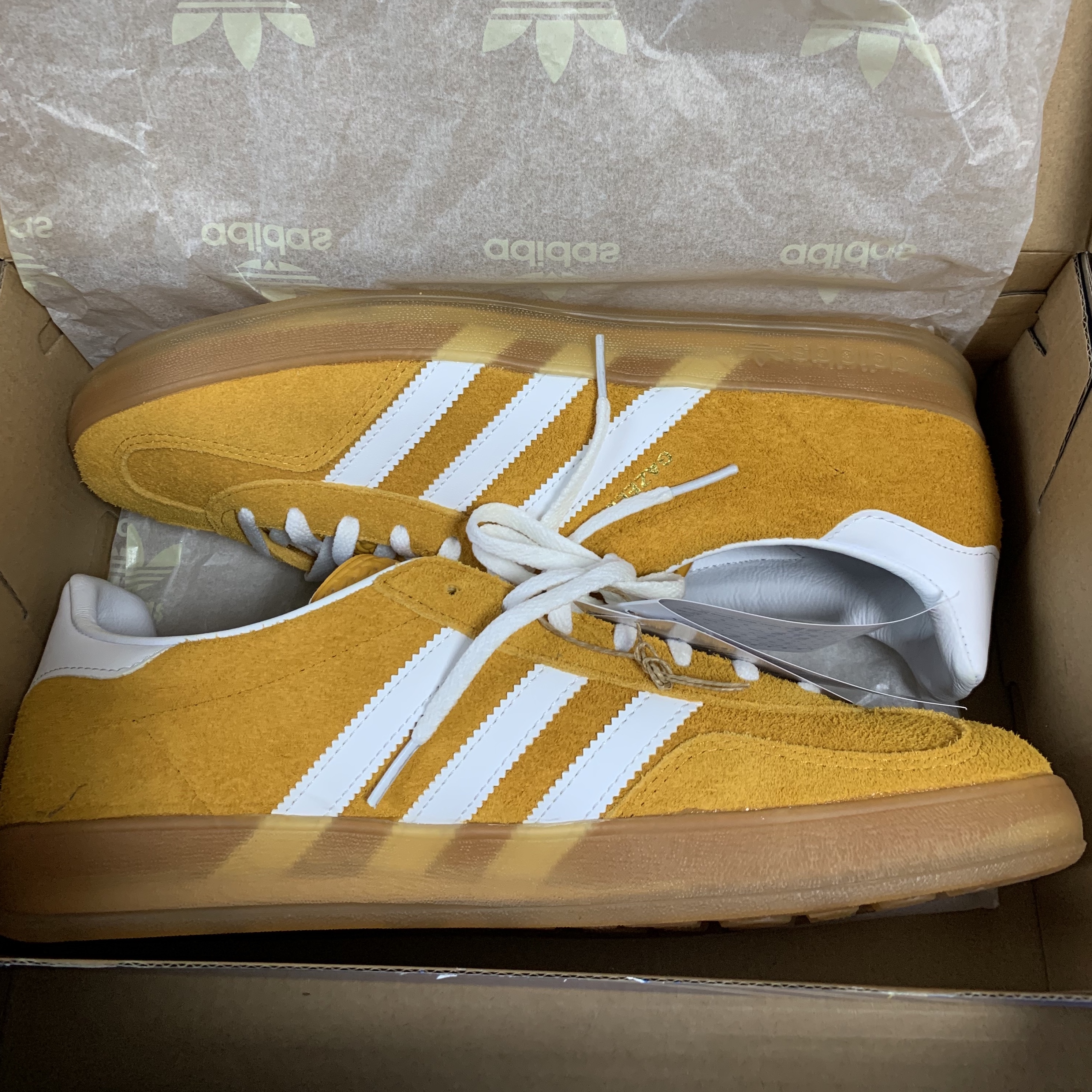 (W) Adidas Gazelle Indoor Orange Peel Cloud White 착용 스타일 - 3