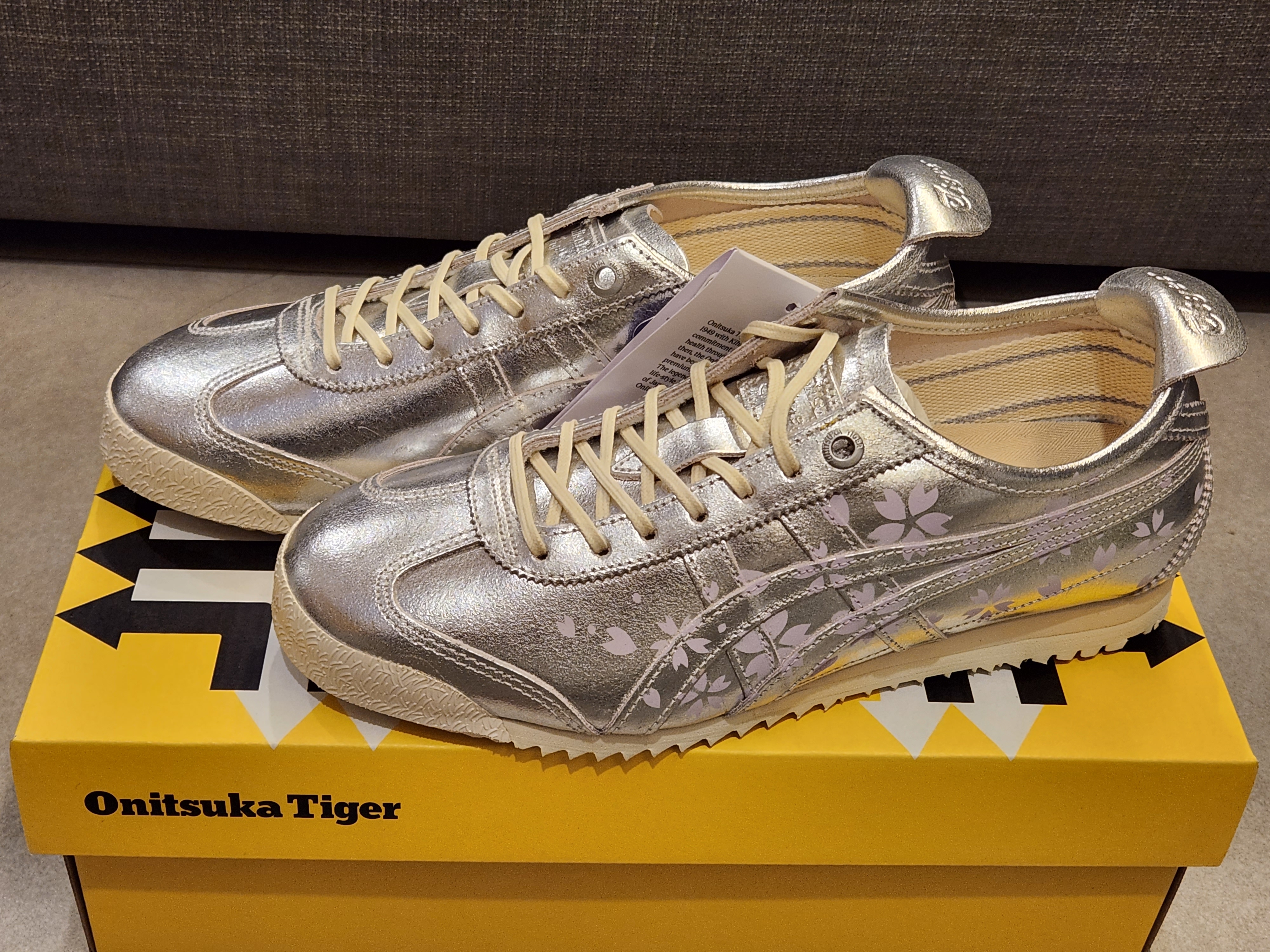Onitsuka Tiger Mexico 66 SD Sakura Pure Silver 착용 스타일