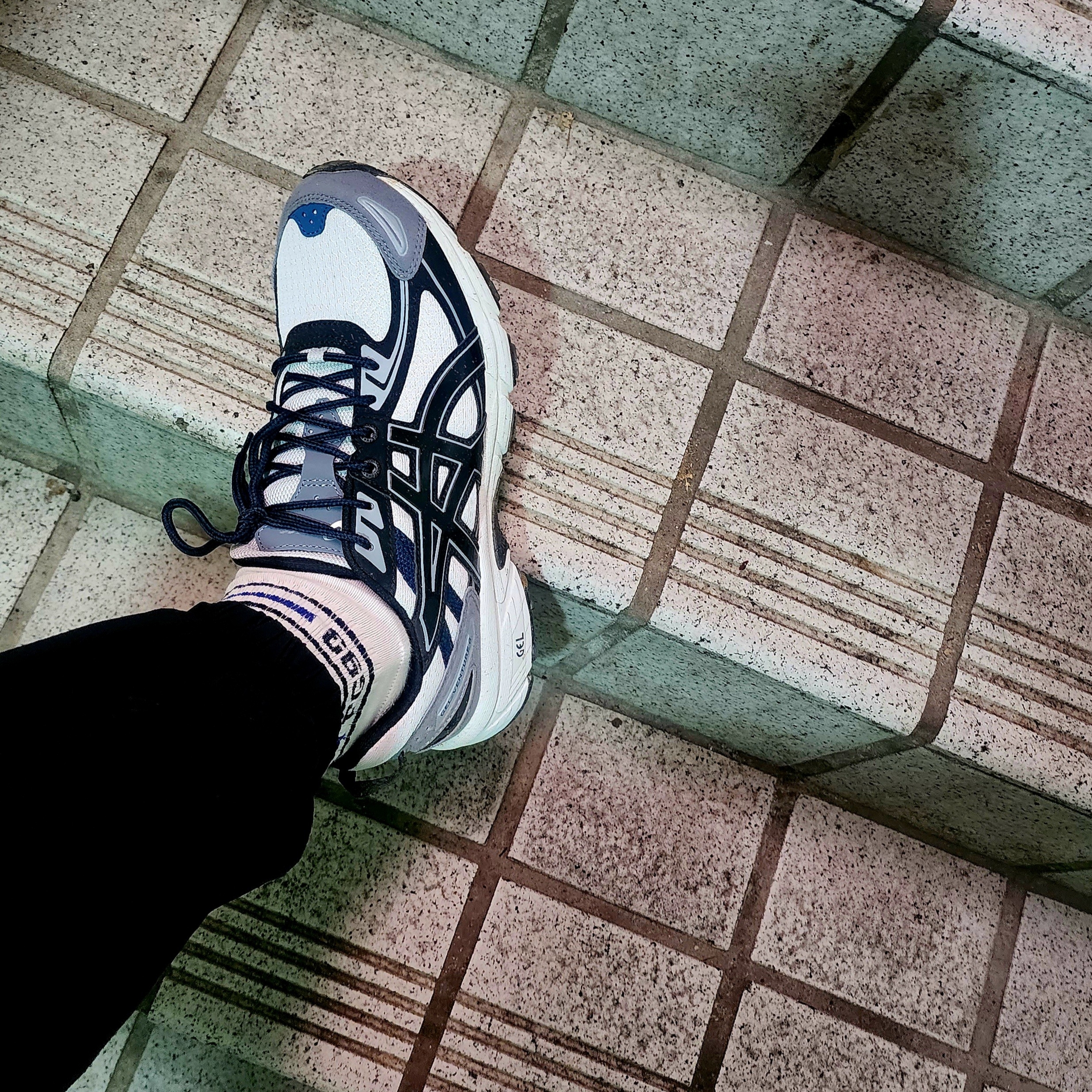 Asics Gel-Venture 6 SPS Glacier Grey 착용 스타일