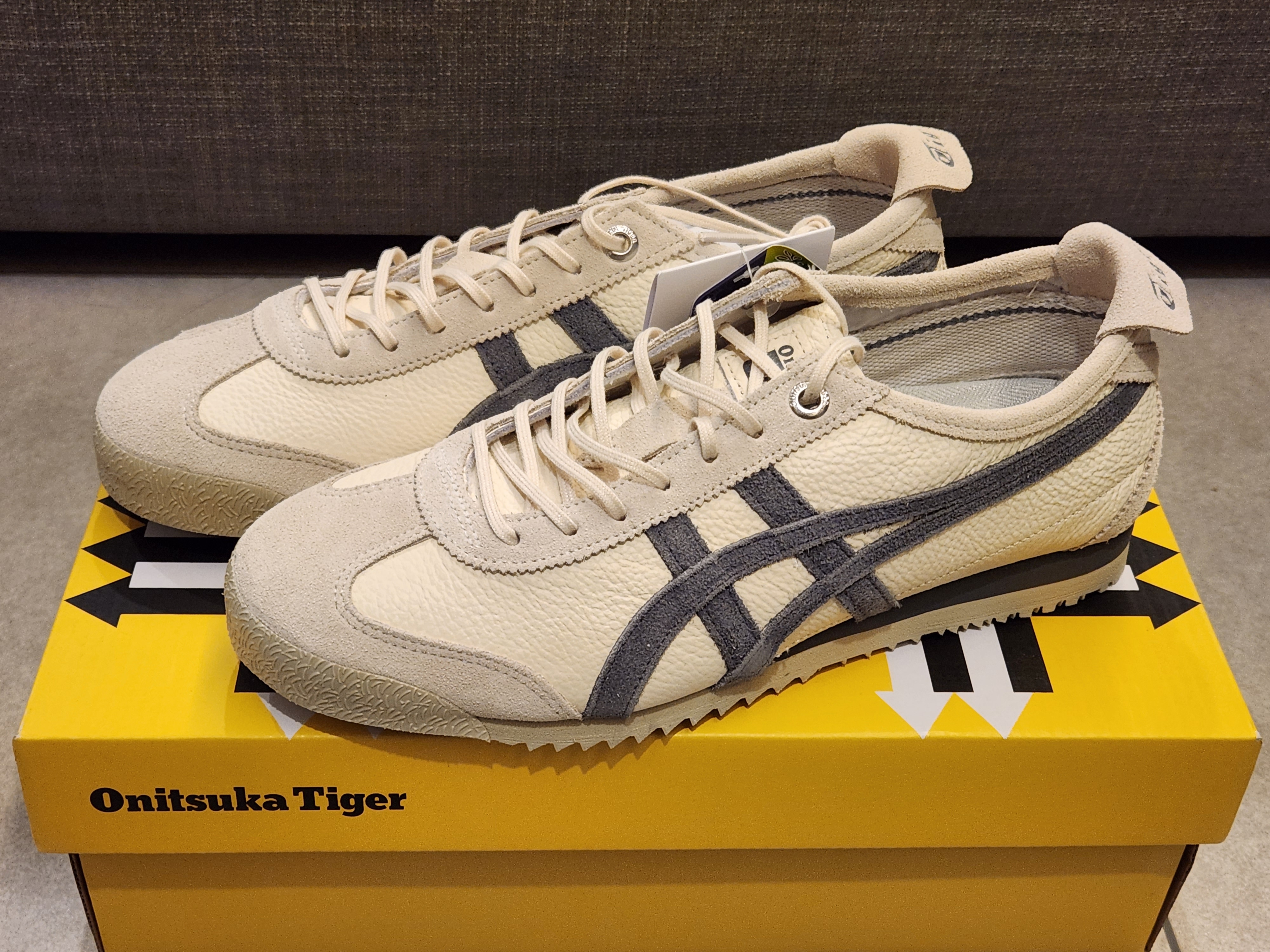 Onitsuka Tiger Mexico 66 SD Birch Metropolis 착용 스타일