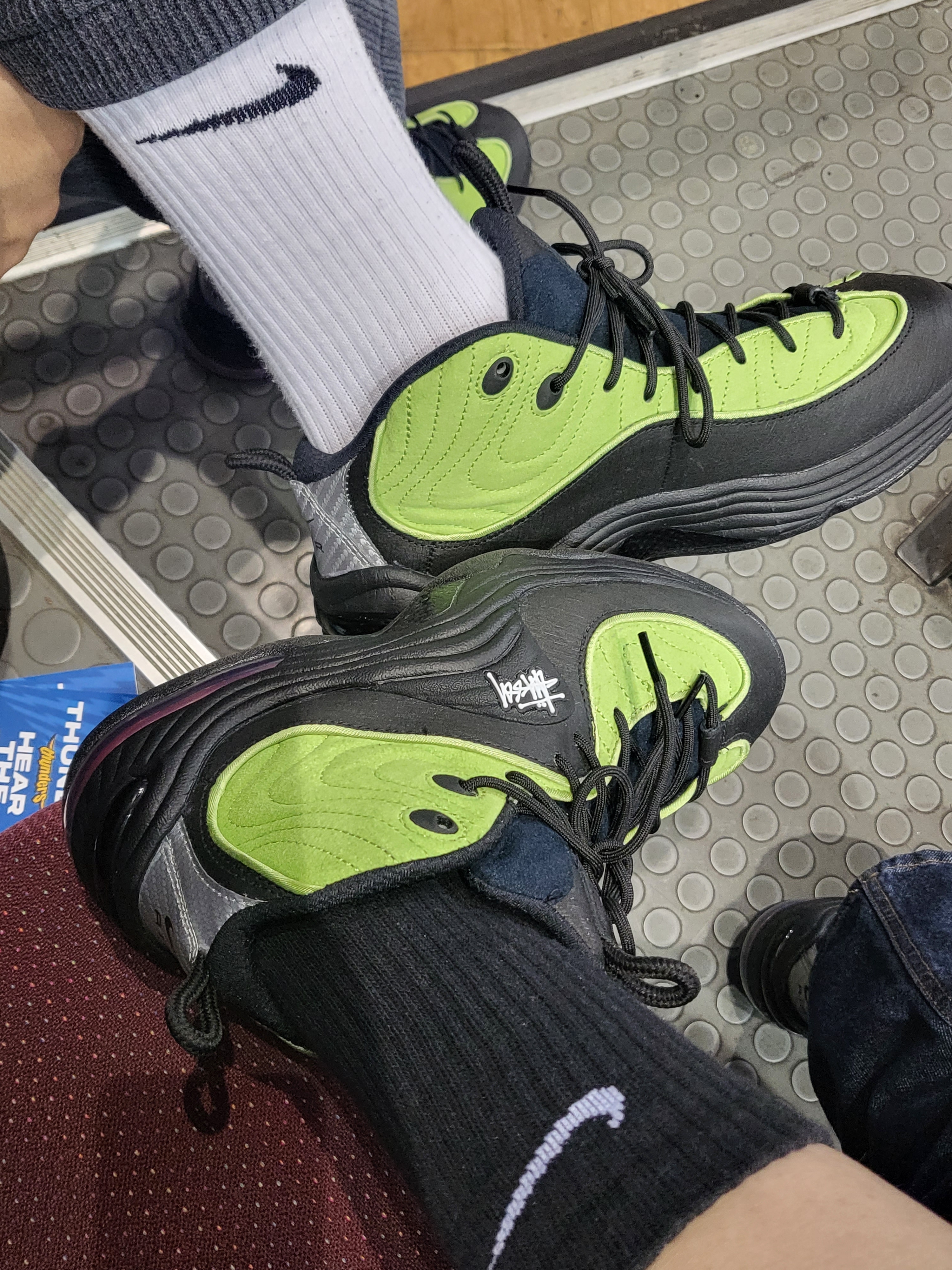 Nike x Stussy Air Penny II Vivid Green and Black 착용 스타일