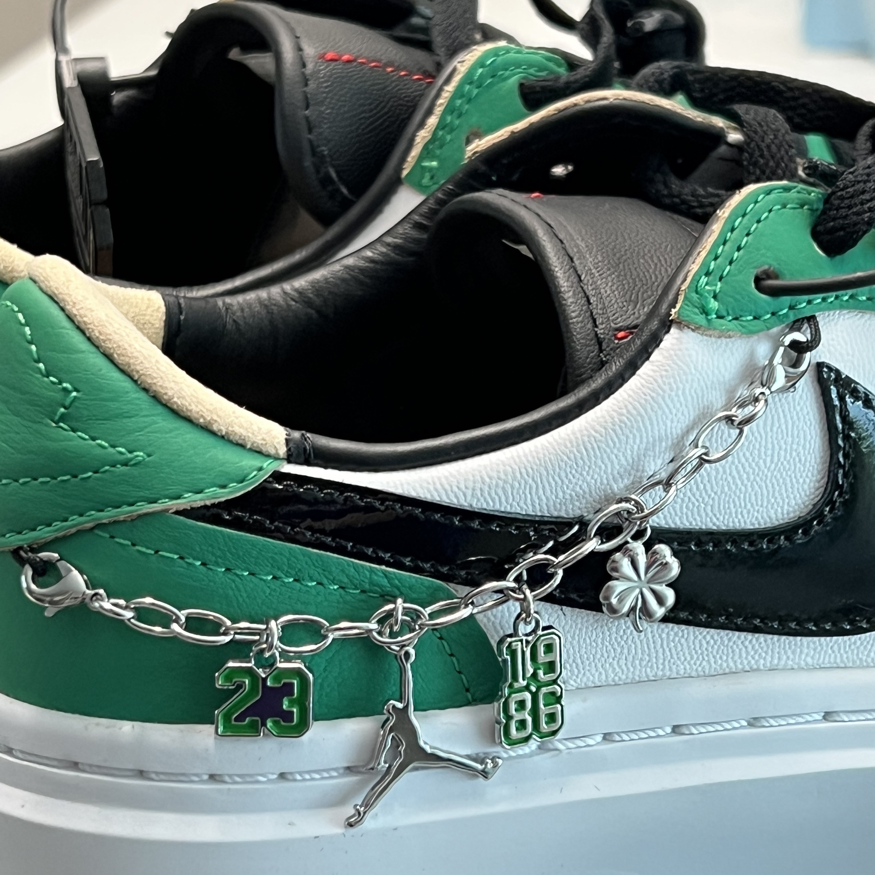 (W) Jordan 1 Elevate Low SE Lucky Green 착용 스타일 - 2