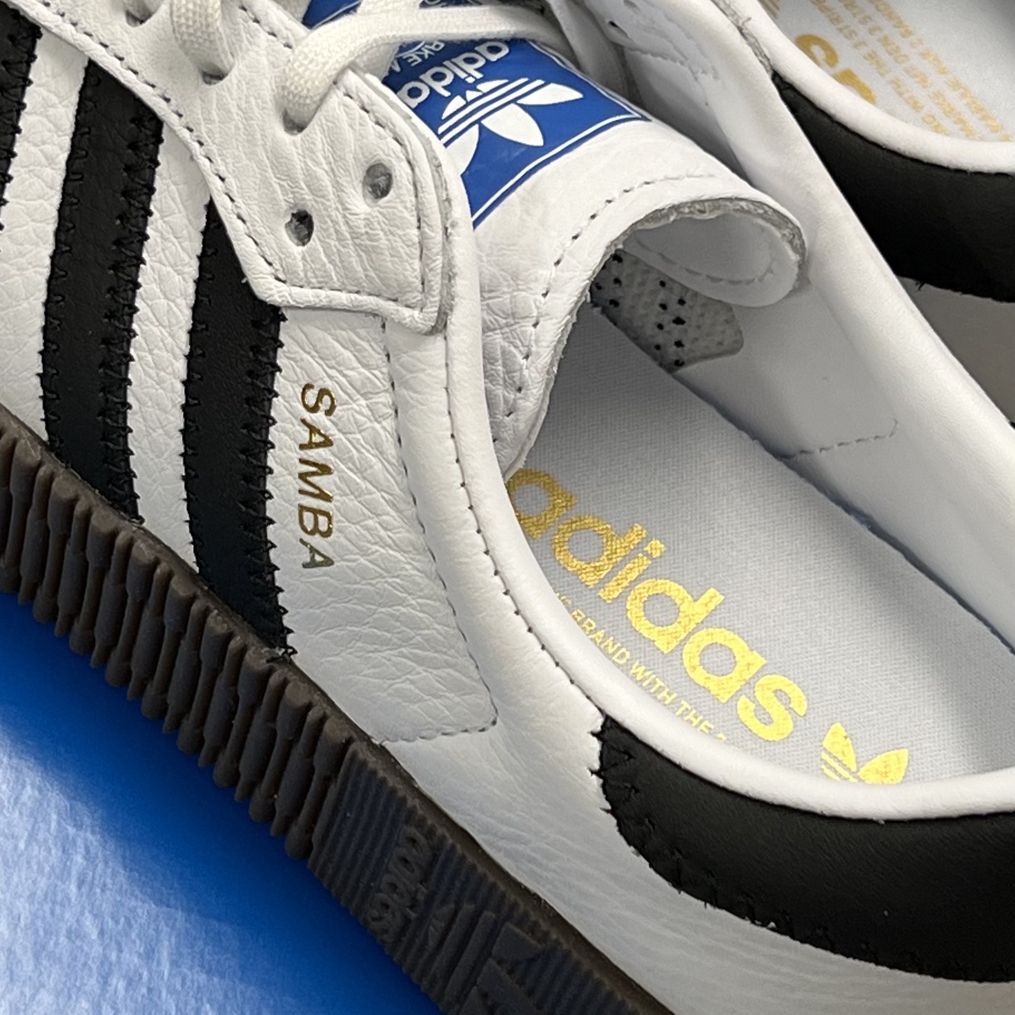 (W) Adidas Sambarose White Black Gum 착용 스타일 - 2