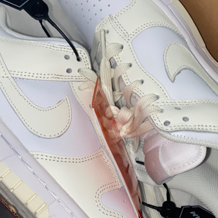 (W) Nike Dunk Low White and Sail 착용 스타일