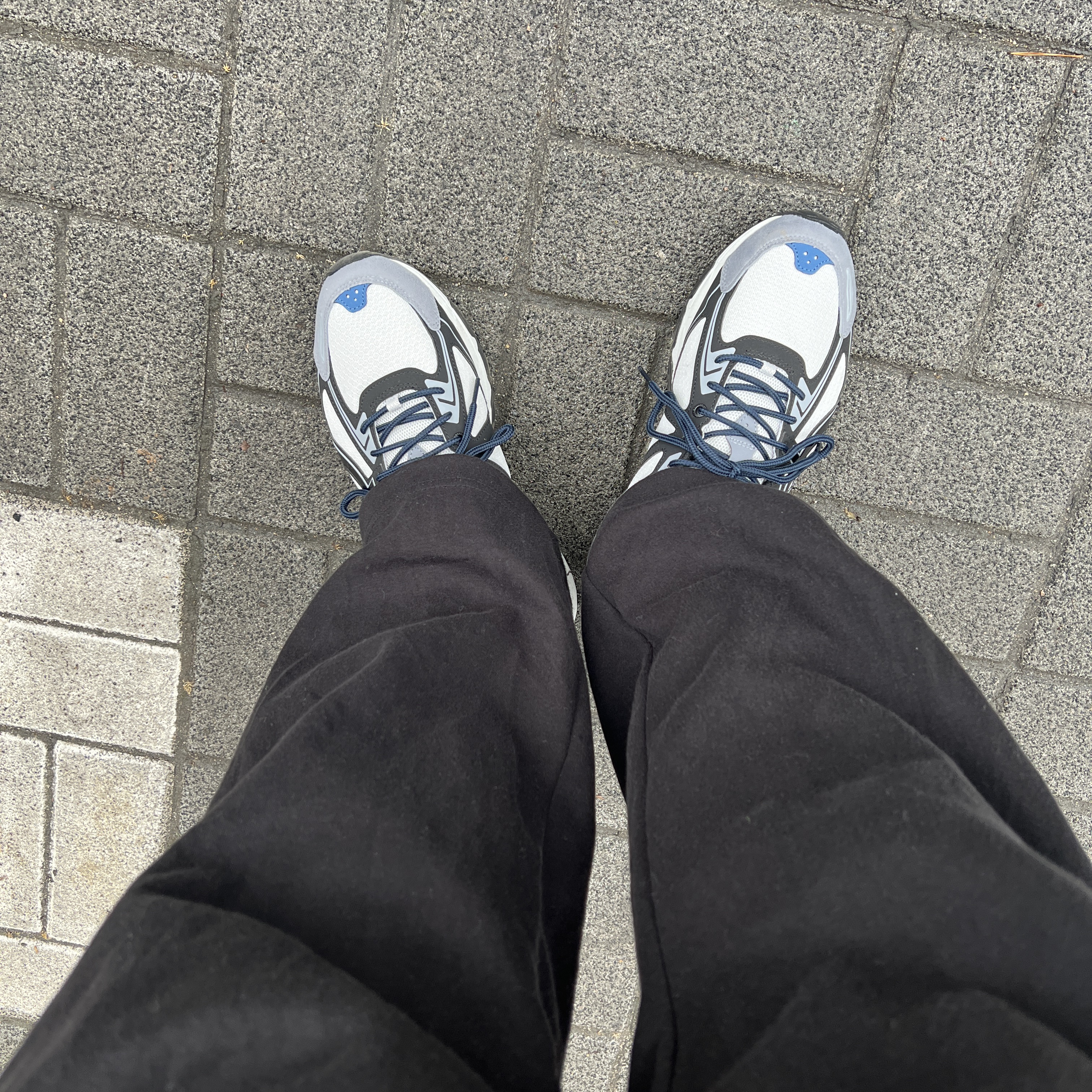 Asics Gel-Venture 6 SPS Glacier Grey 착용 스타일