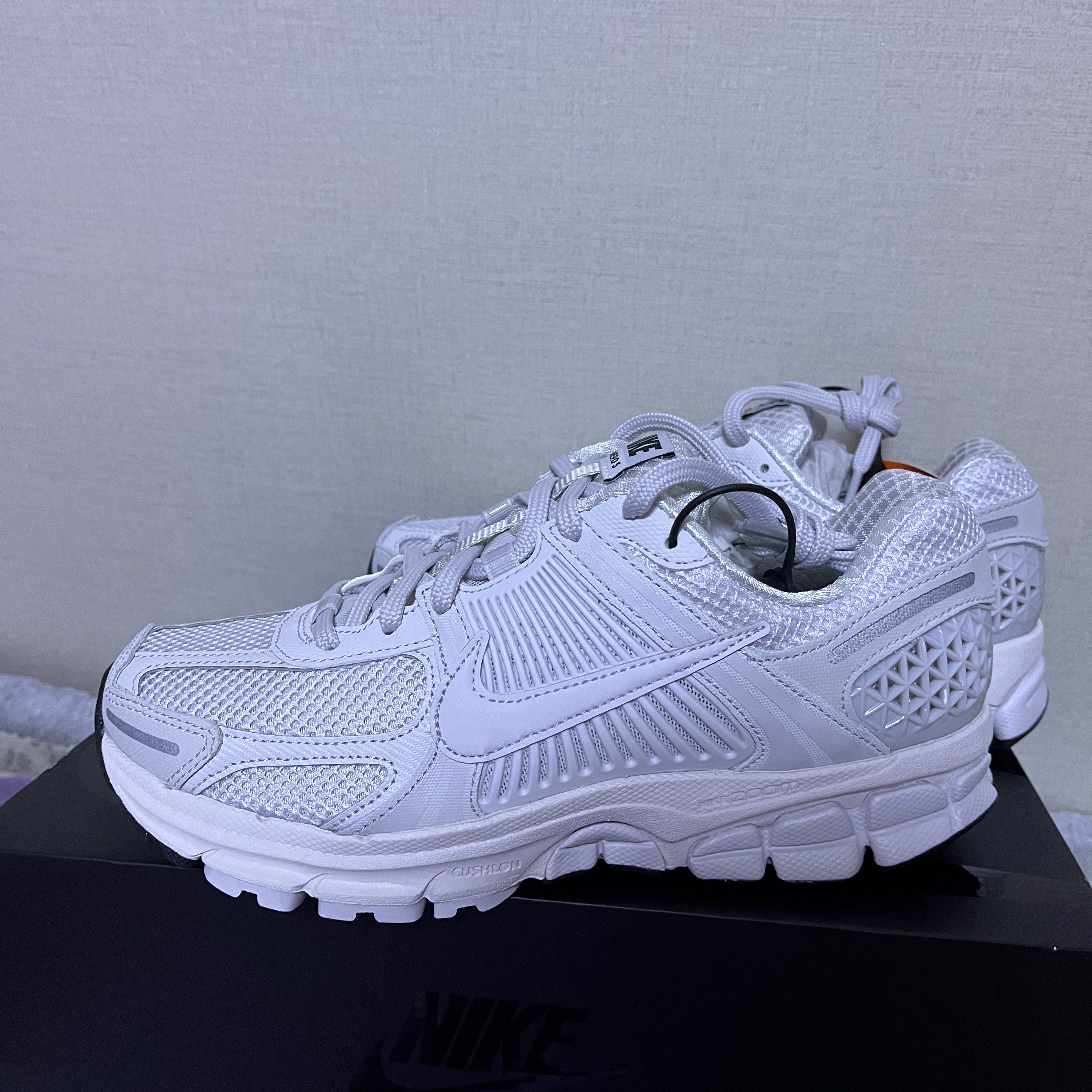 Nike Zoom Vomero 5 SP Vast Grey 2023 착용 스타일 - 2