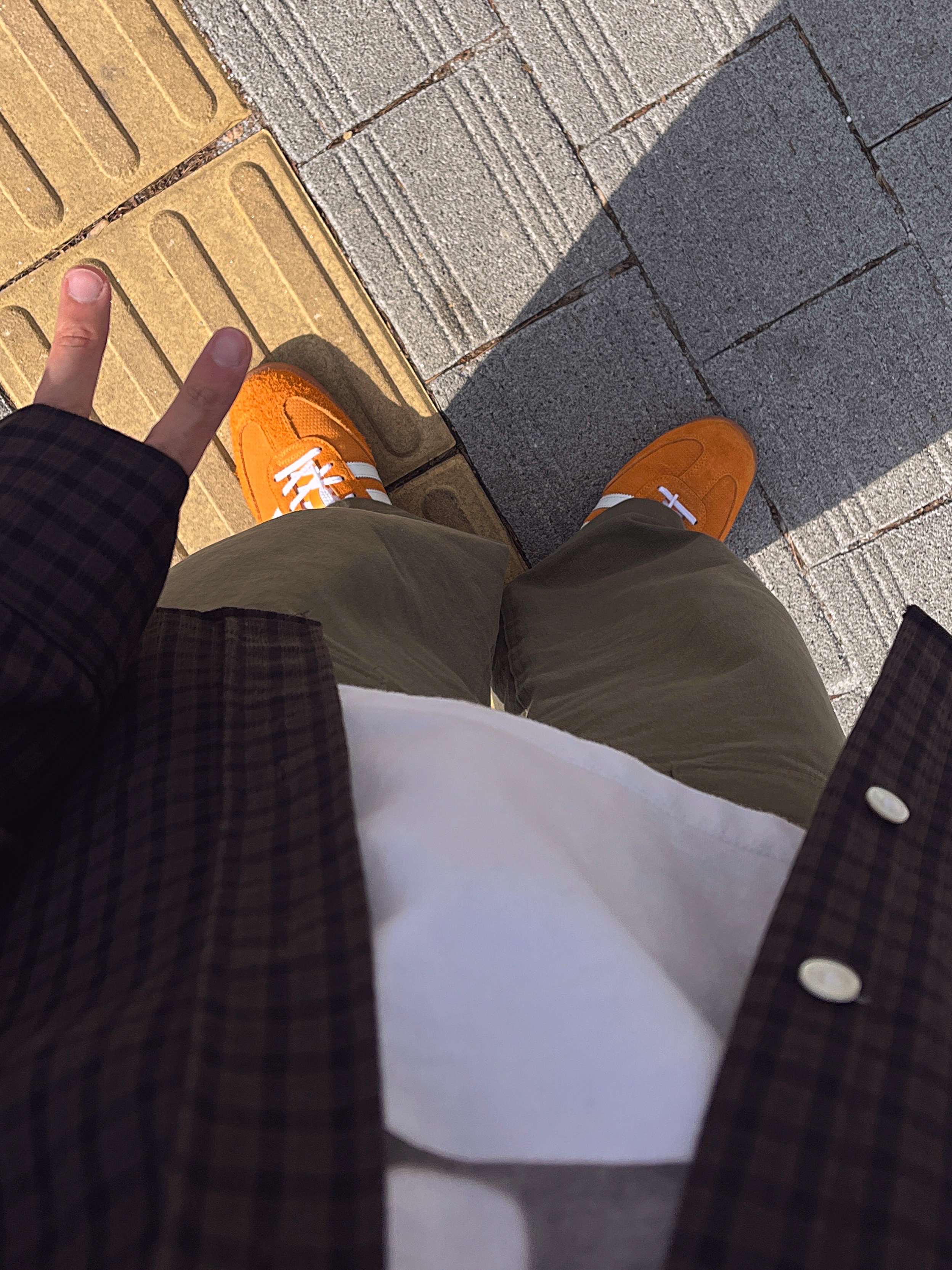 Adidas Samba OG Orange Rush 착용 스타일 - 1