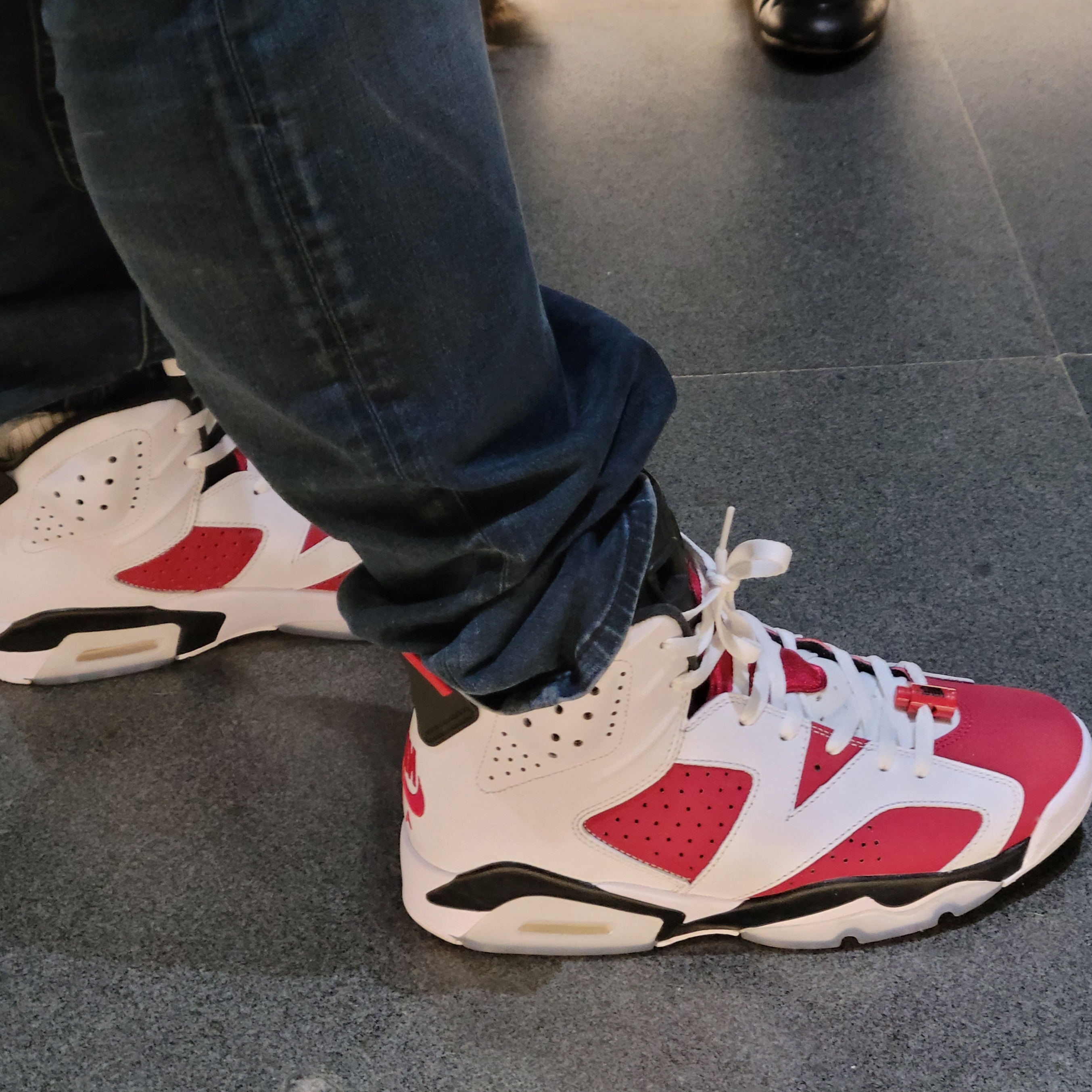 Jordan 6 Retro Carmine 2021 착용 스타일