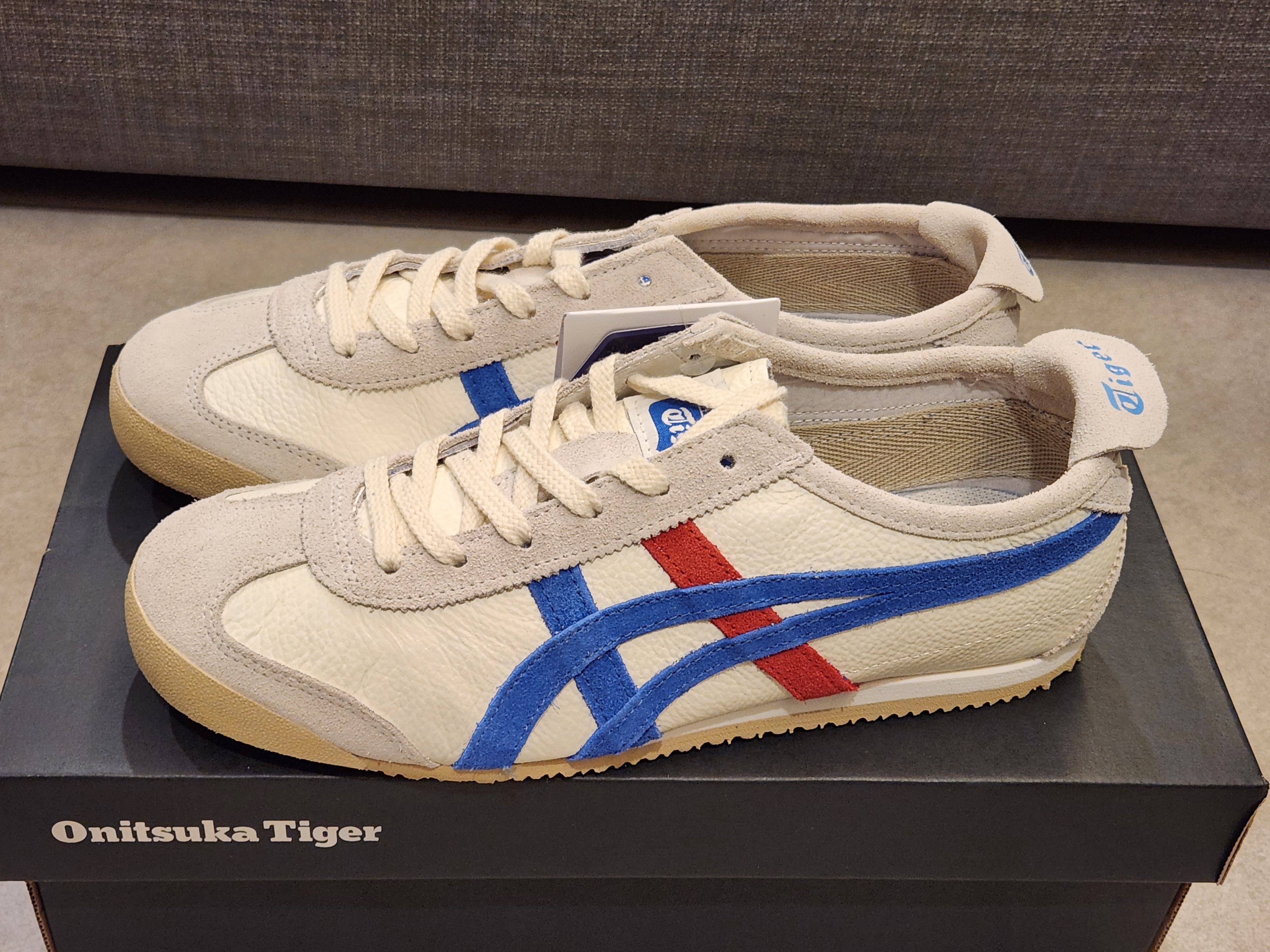 Onitsuka Tiger Mexico 66 Vintage White Directoire Blue 착용 스타일