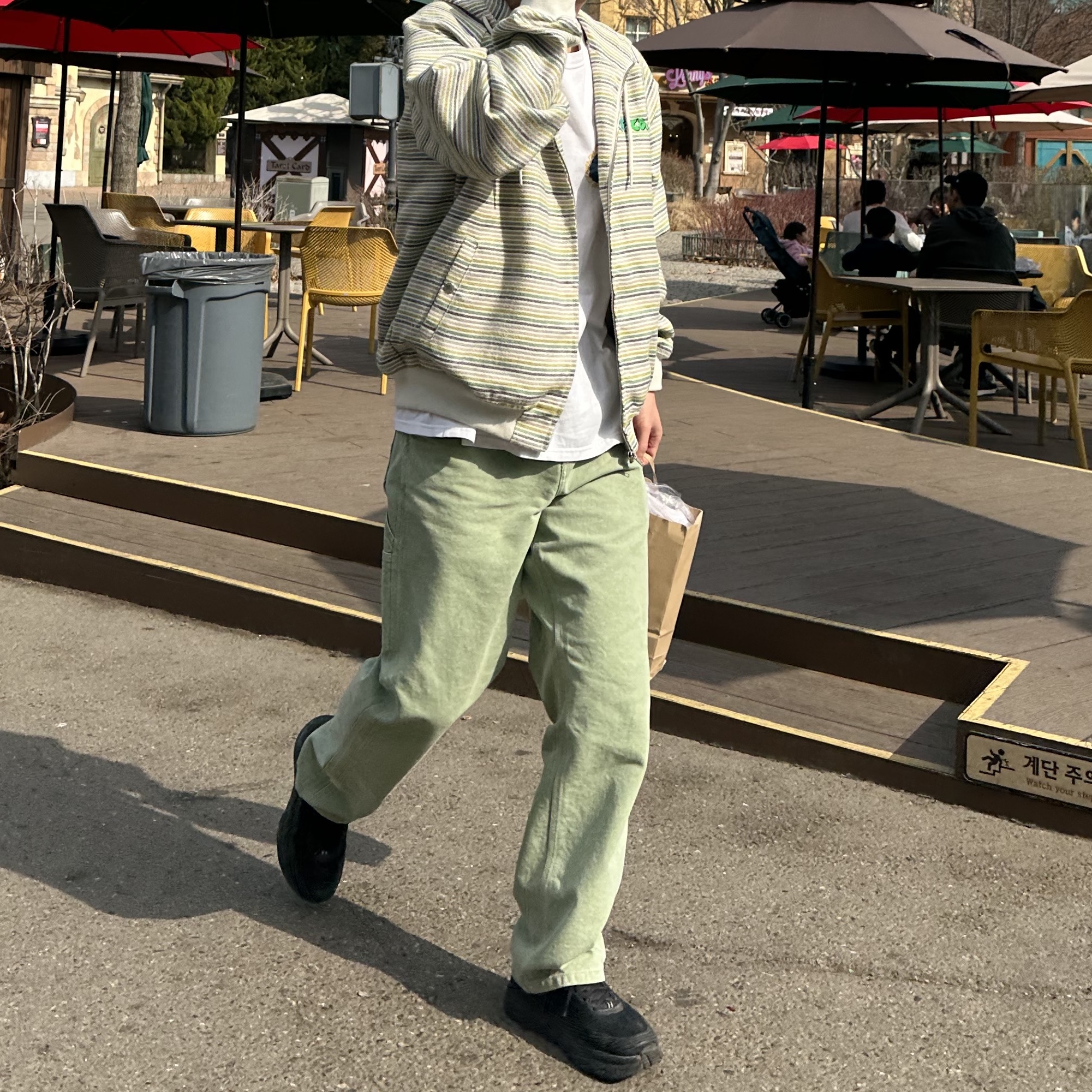 Palace Surf Co Jacket Grey - 22SS, Hoka Bondi 6 Black 착용 스타일 - 2