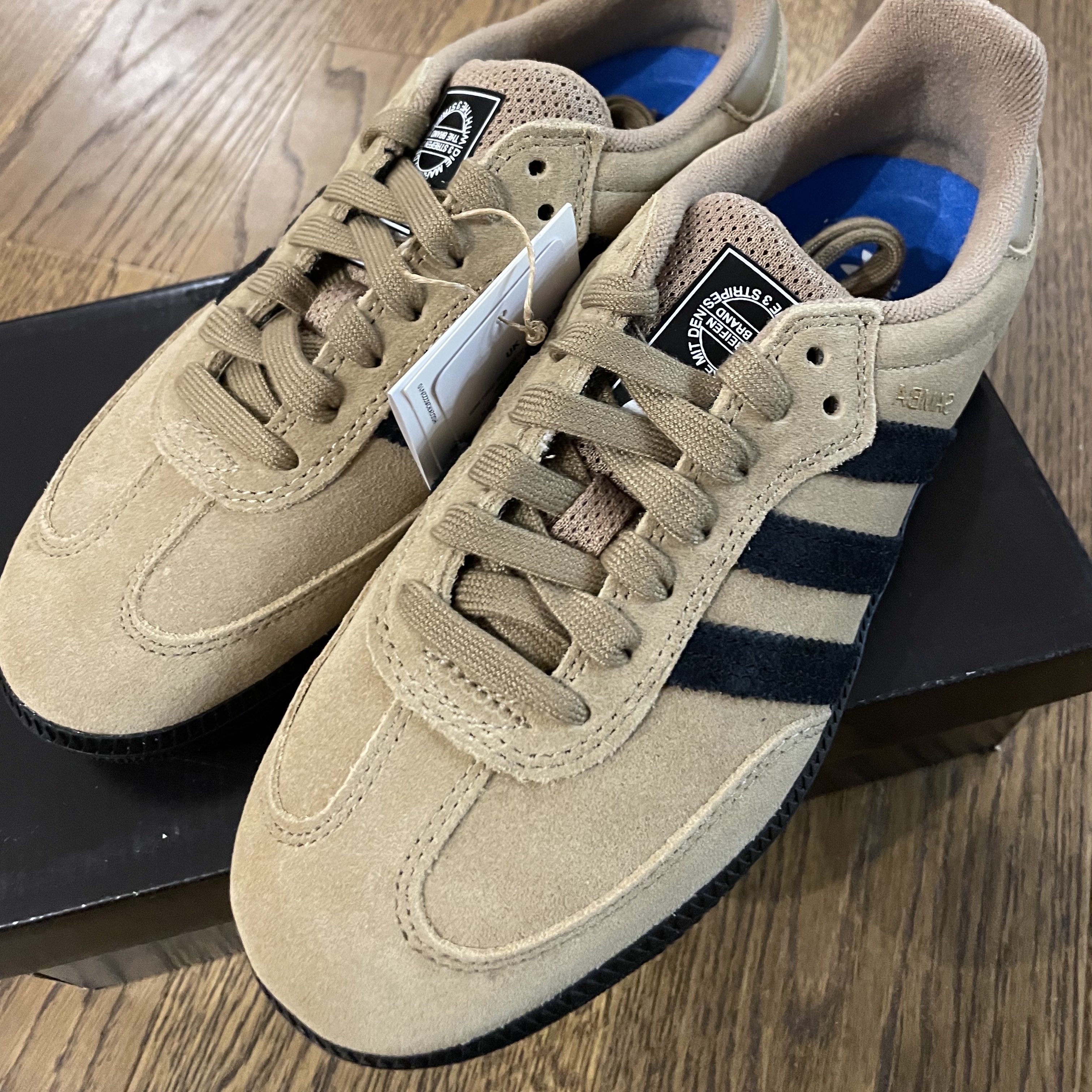 Adidas Samba ADV Cardboard 착용 스타일