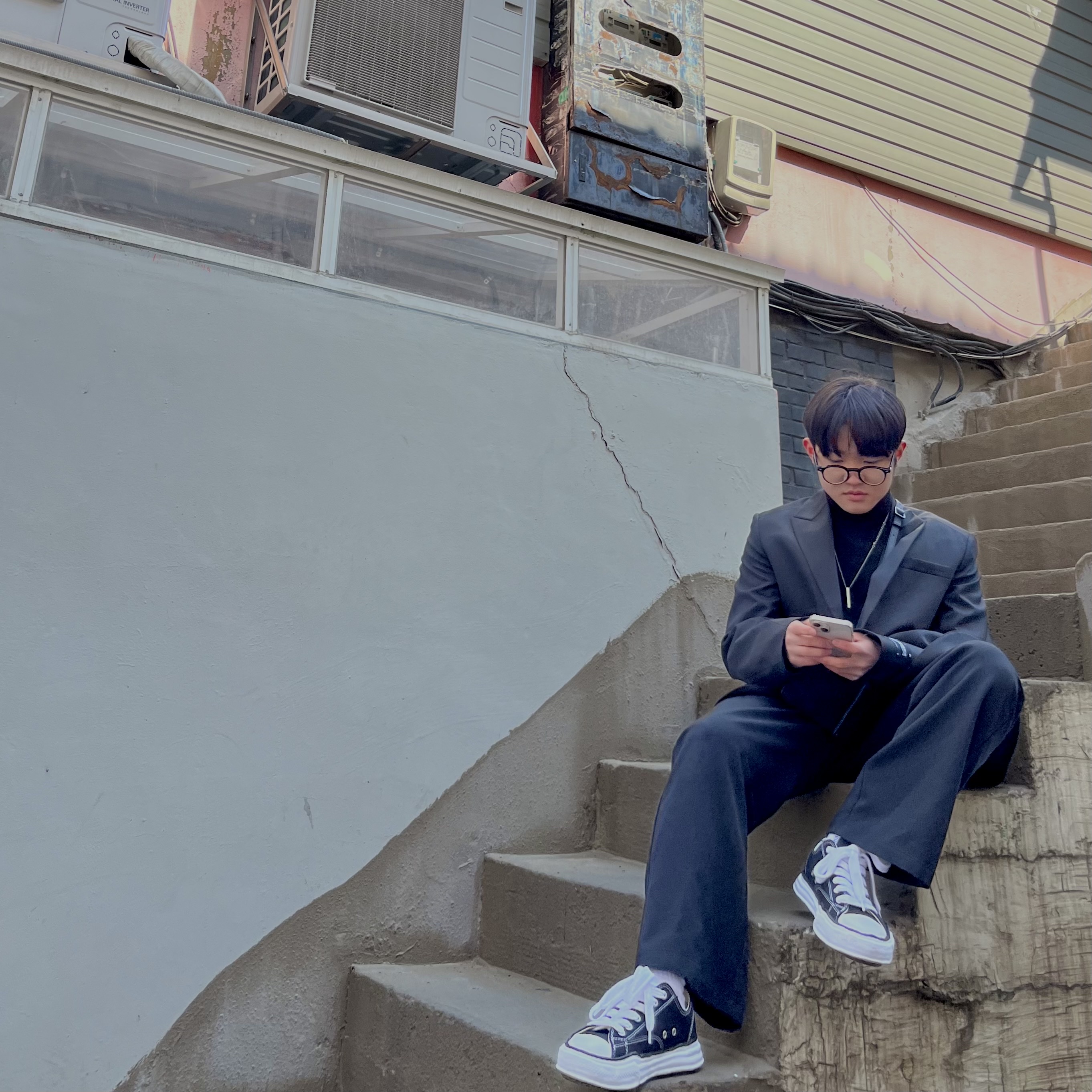 Maison Mihara Yasuhiro Peterson OG Sole Canvas Low Sneakers Black, Zara x Ader Error Oversize Blazer Black 착용 스타일 - 2