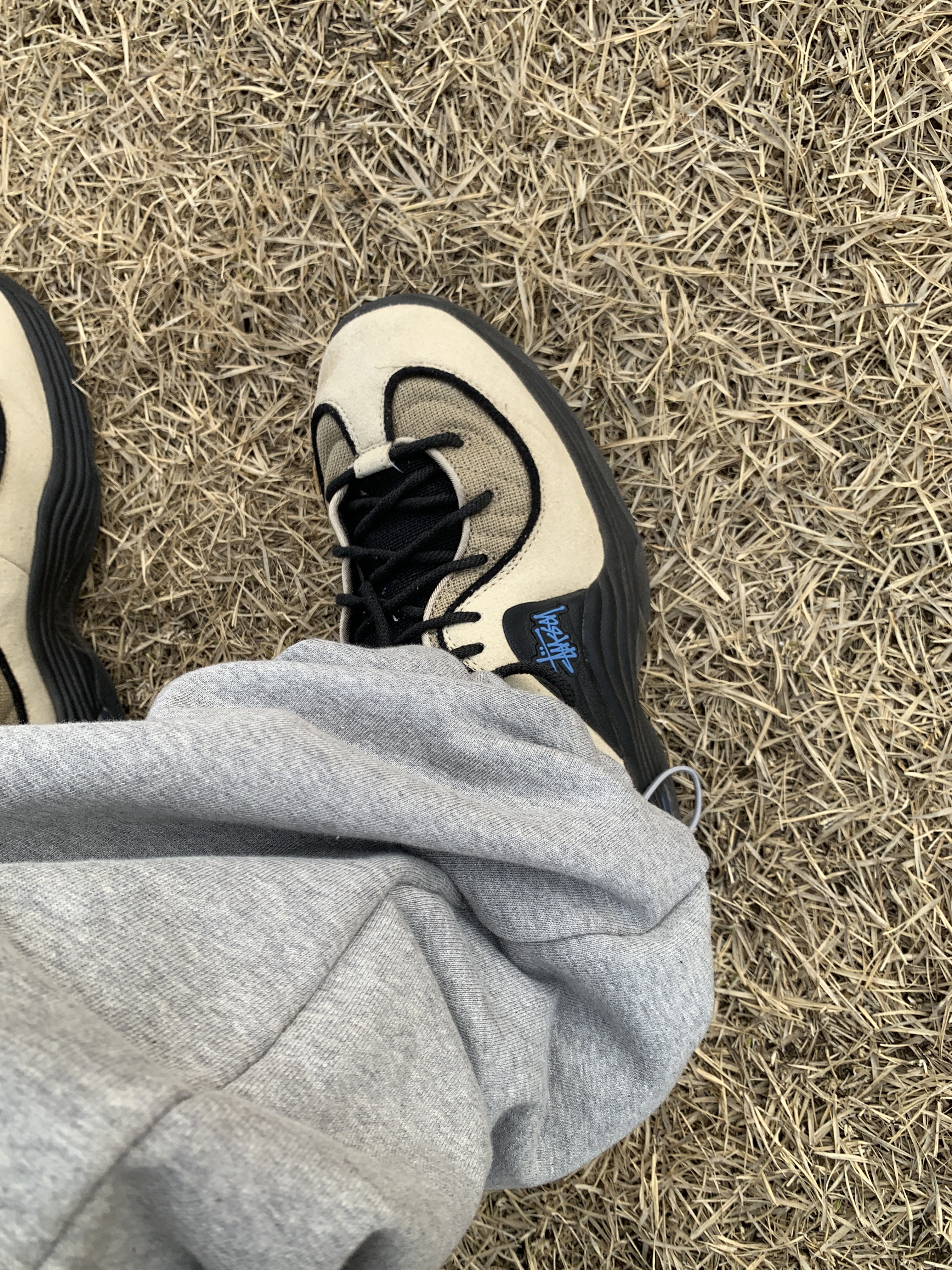Nike x Stussy Air Penny II Rattan and Limestone, Helinox Sunset Chair All Black - Renewal Ver. 착용 스타일 - 2