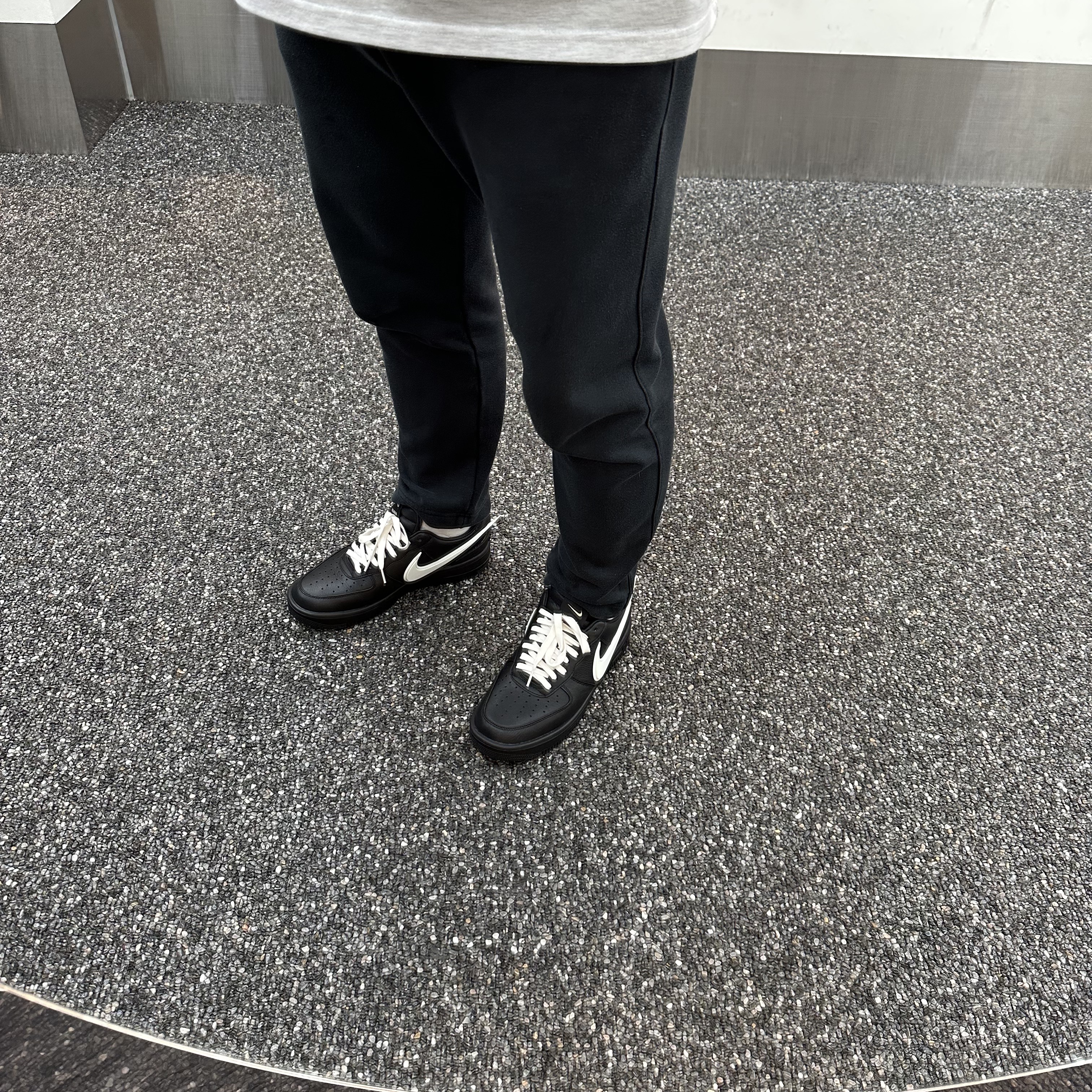Nike x Ambush Air Force 1 Low SP Black 착용 스타일 - 1