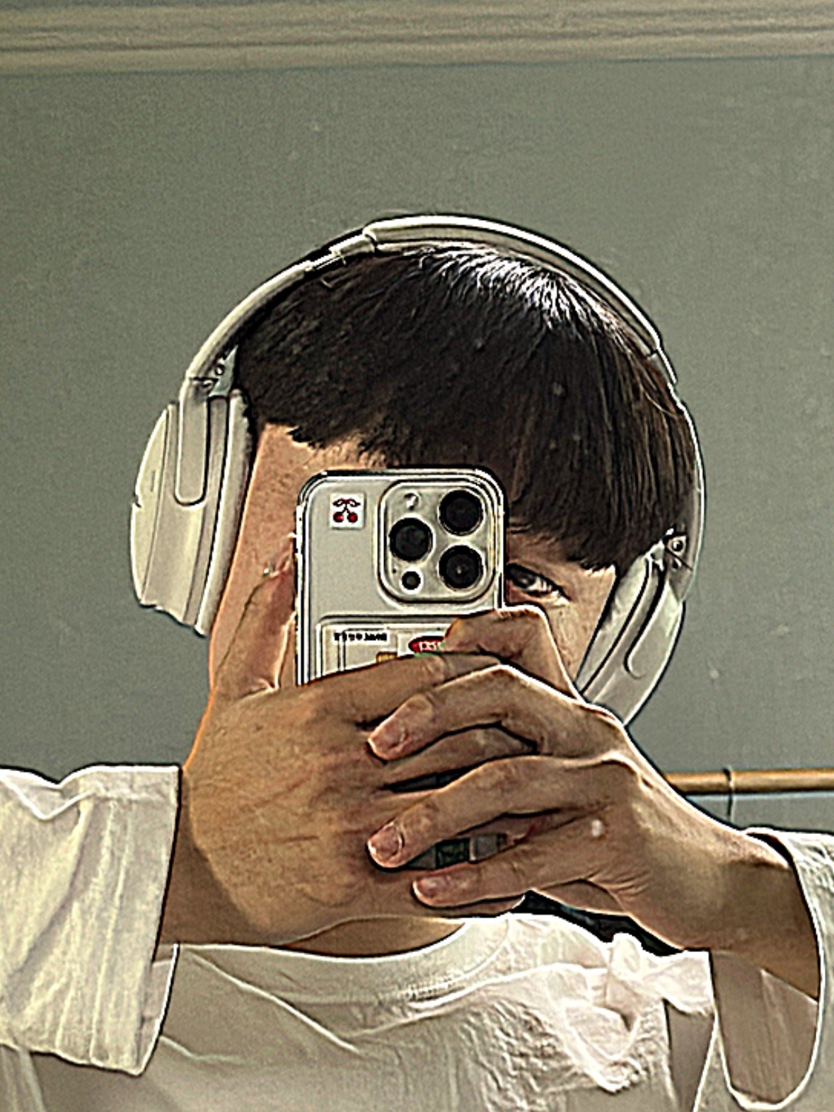 BOSE QC45 White Smoke (Korean Ver.) 착용 스타일 - 1