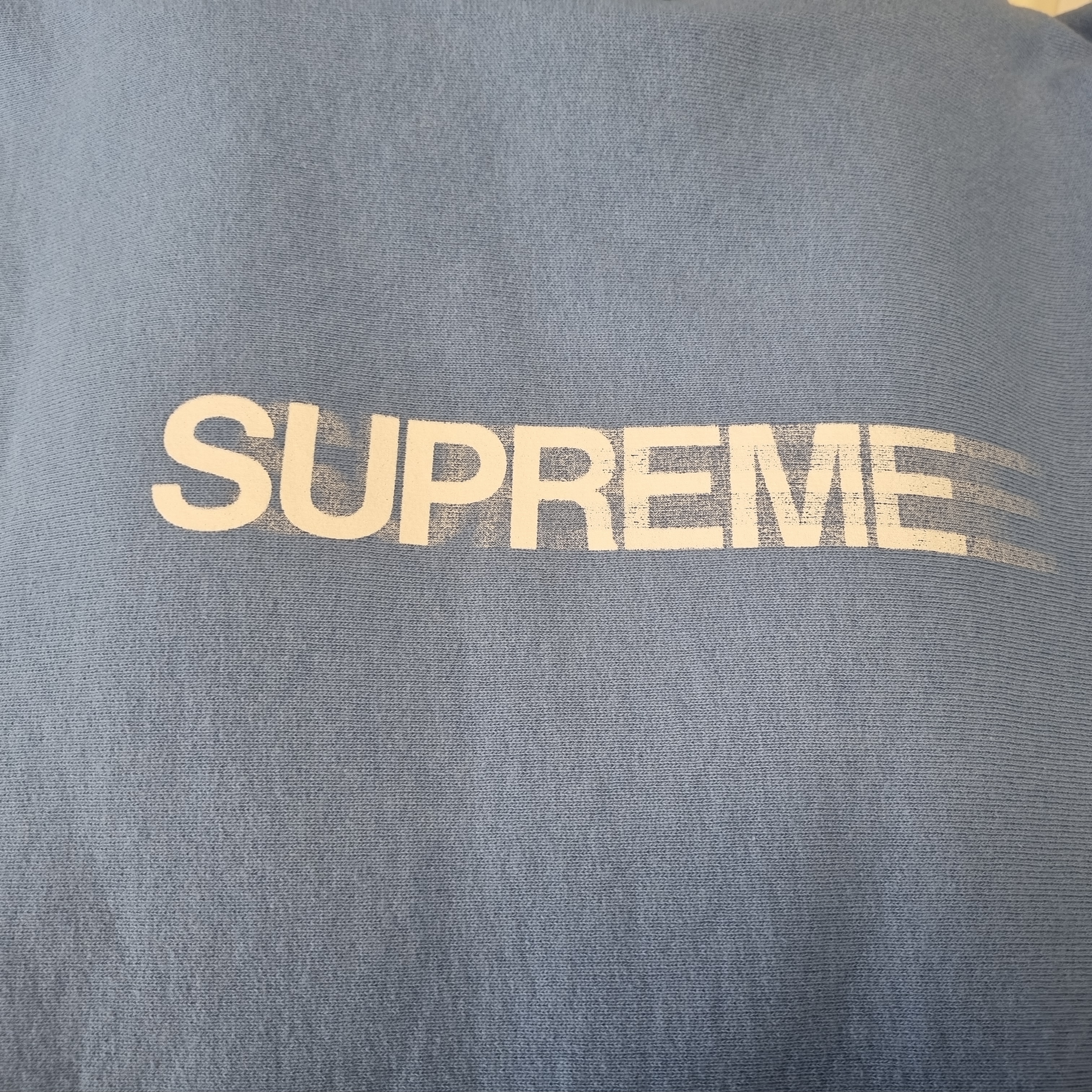 Supreme Motion Logo Hooded Sweatshirt Light Blue - 23SS 착용 스타일 - 3