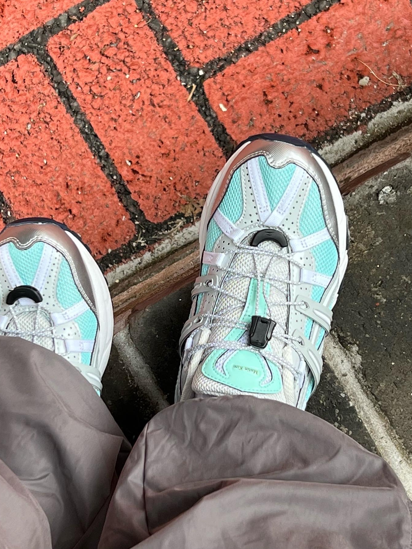 (W) Asics x Matin Kim Gel-Sonoma 15-50 Oasis Green Pure Silver, Supreme x Burberry Box Logo Hooded Sweatshirt Black - 22SS 착용 스타일 - 4