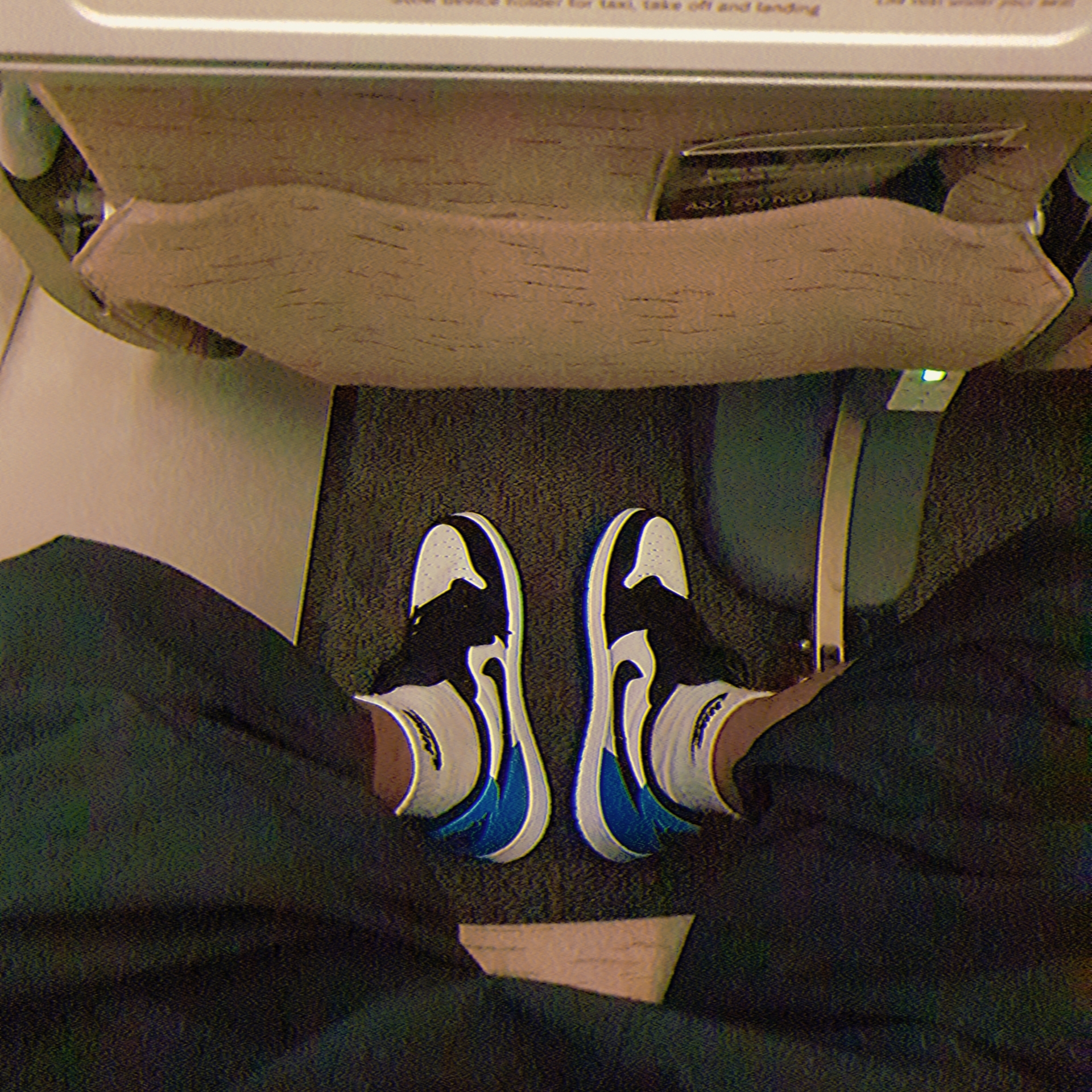(W) Jordan 1 Retro Low OG Black and Dark Powder Blue 착용 스타일 - 2