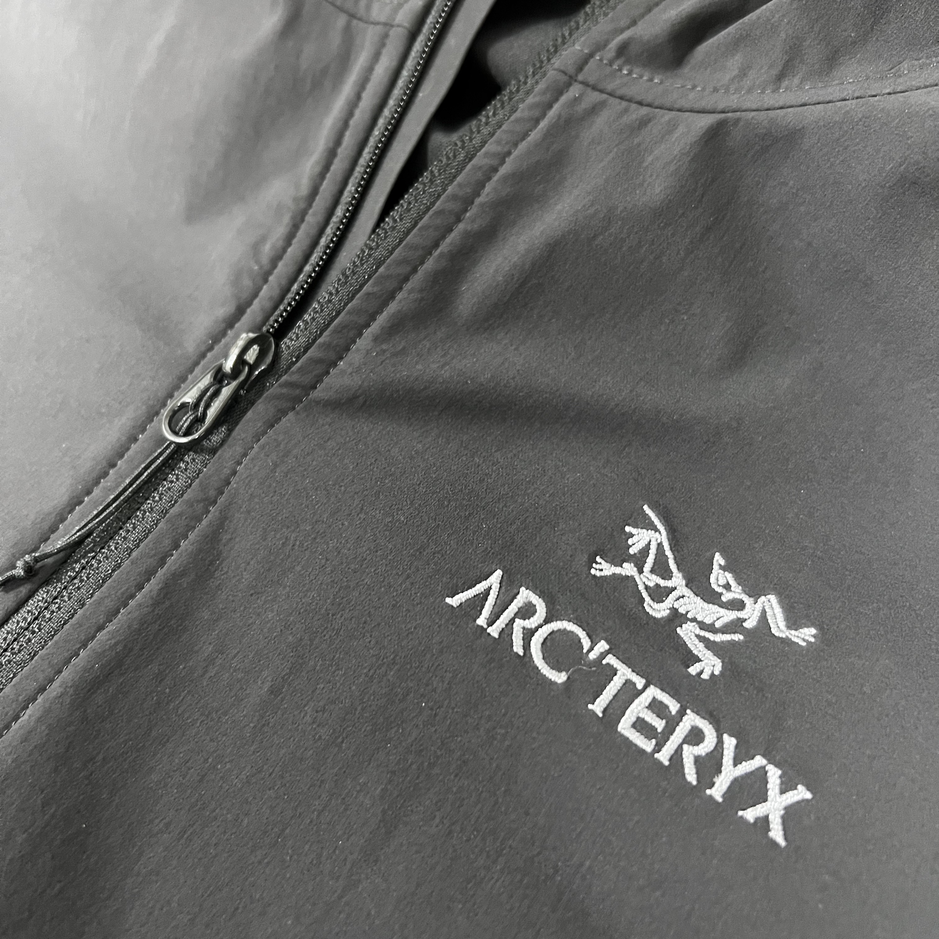 Arc'teryx Gamma SL Hoody Black 착용 스타일 - 1