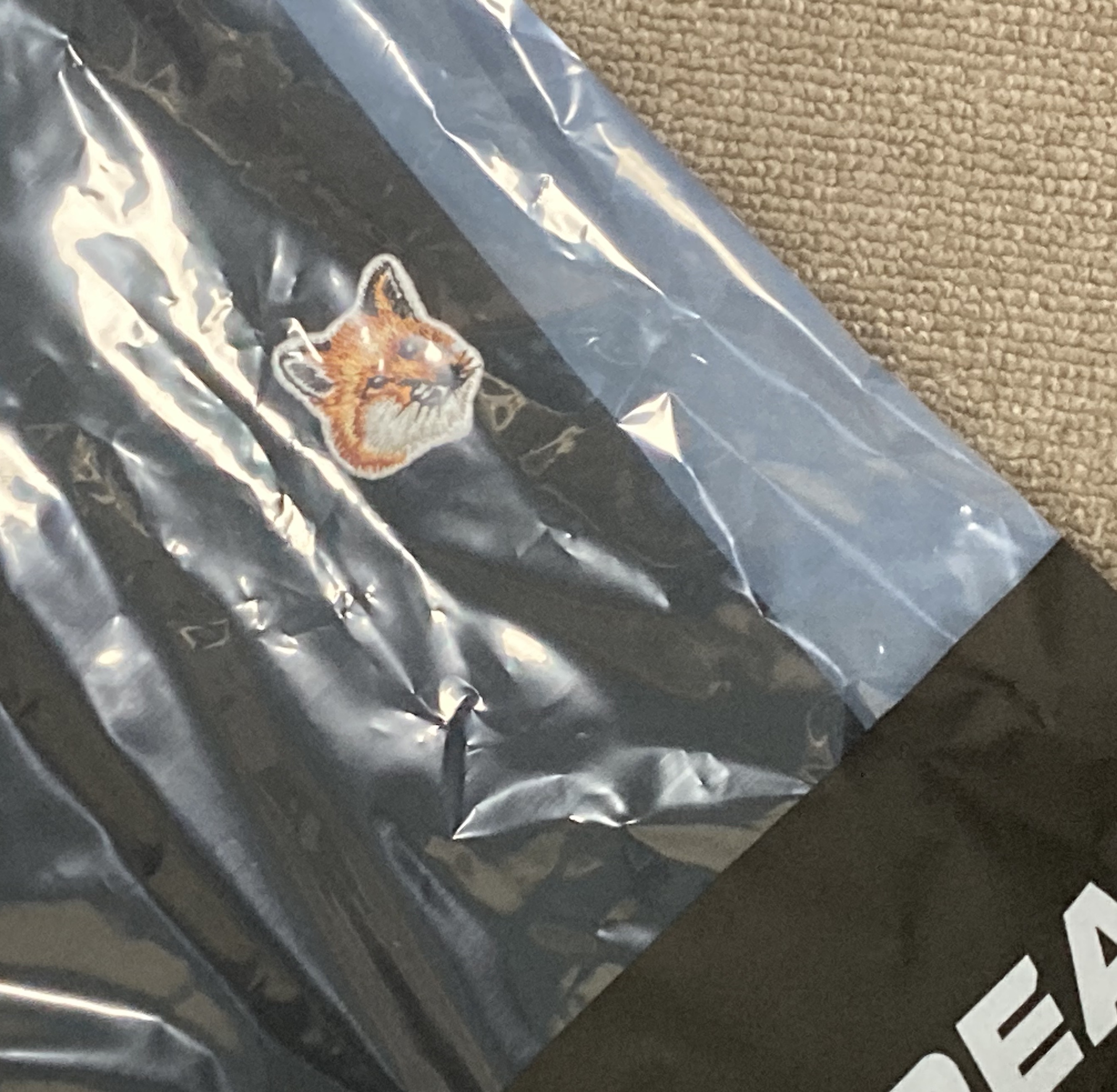 Maison Kitsune Fox Head Patch Classic T-Shirt Black 착용 스타일