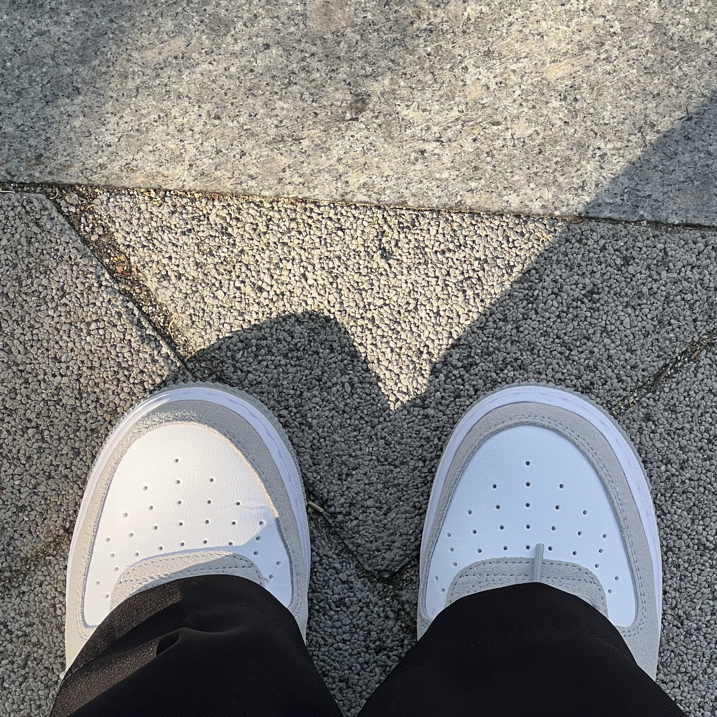 (GS) Nike Air Force 1 LV8 Athletic Club Light Smoke Grey Marina 착용 스타일 - 2