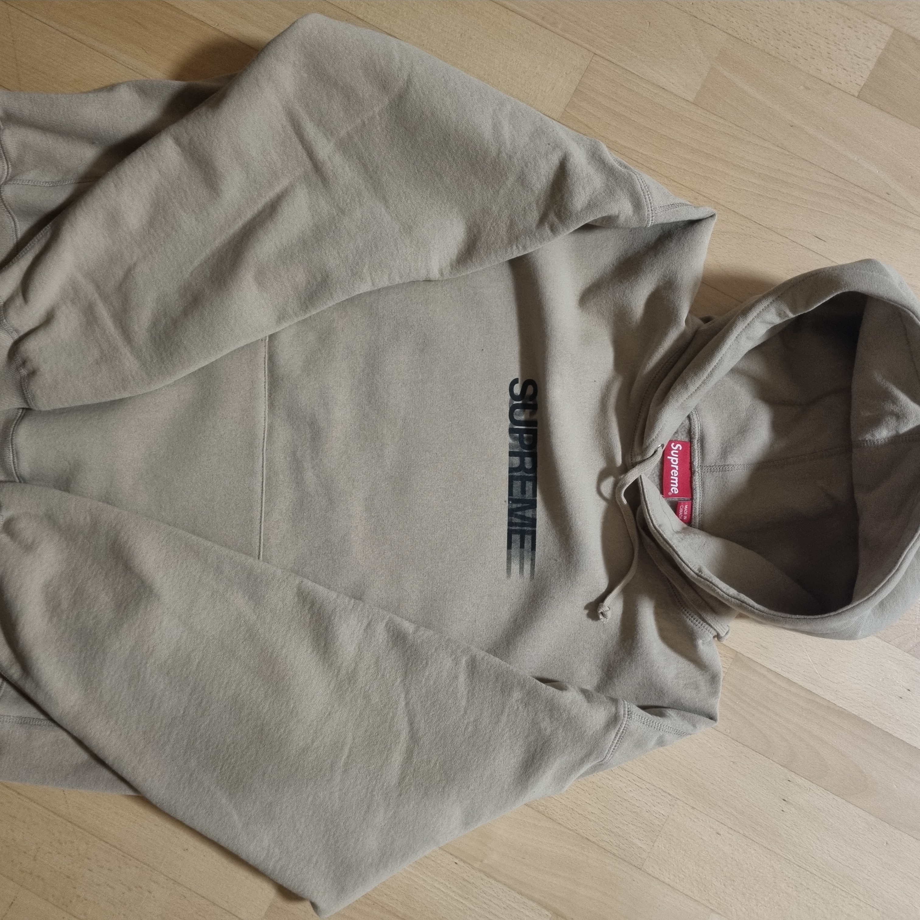 Supreme Motion Logo Hooded Sweatshirt Dark Tan - 23SS 착용 스타일 - 1