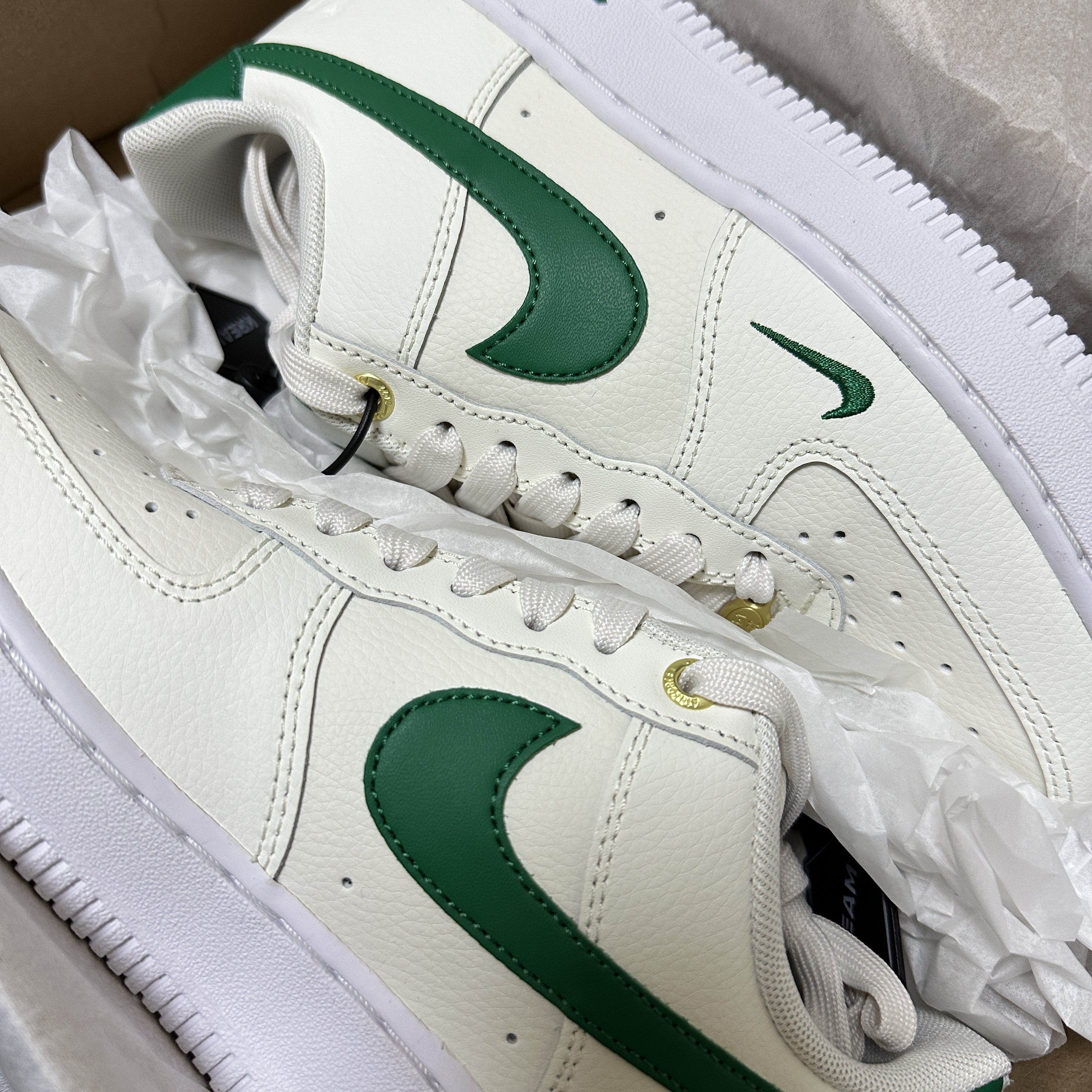 (W) Nike Air Force 1 '07 SE 40th Anniversary Join Forces Sail Malachite 착용 스타일