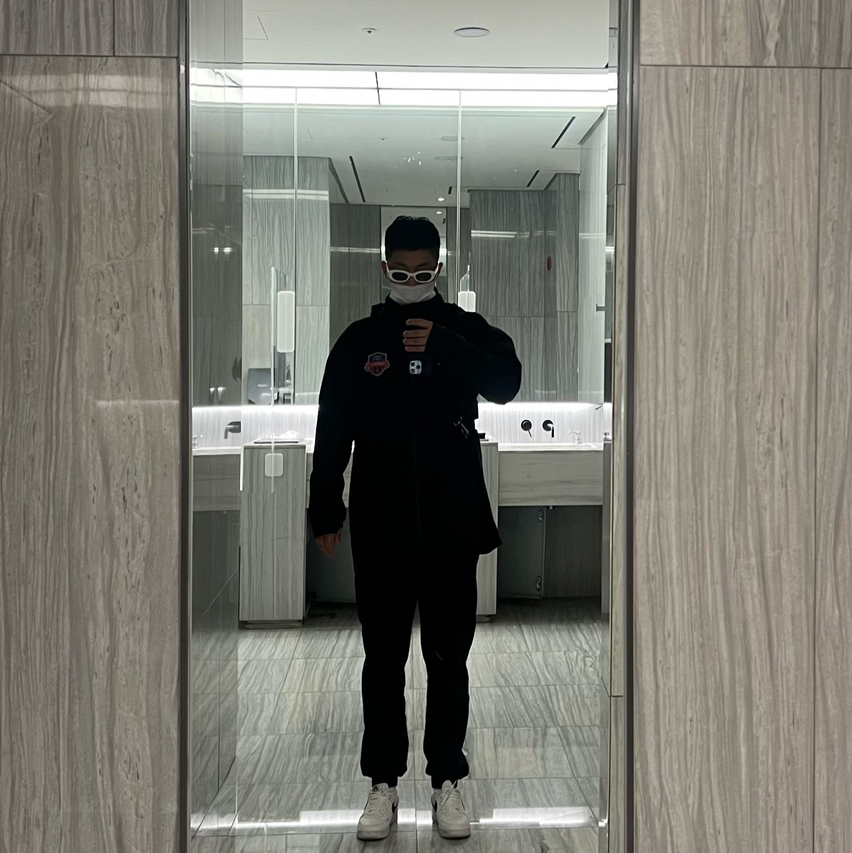 Gentle Monster x Maison Margiela MM004 White Black 착용 스타일