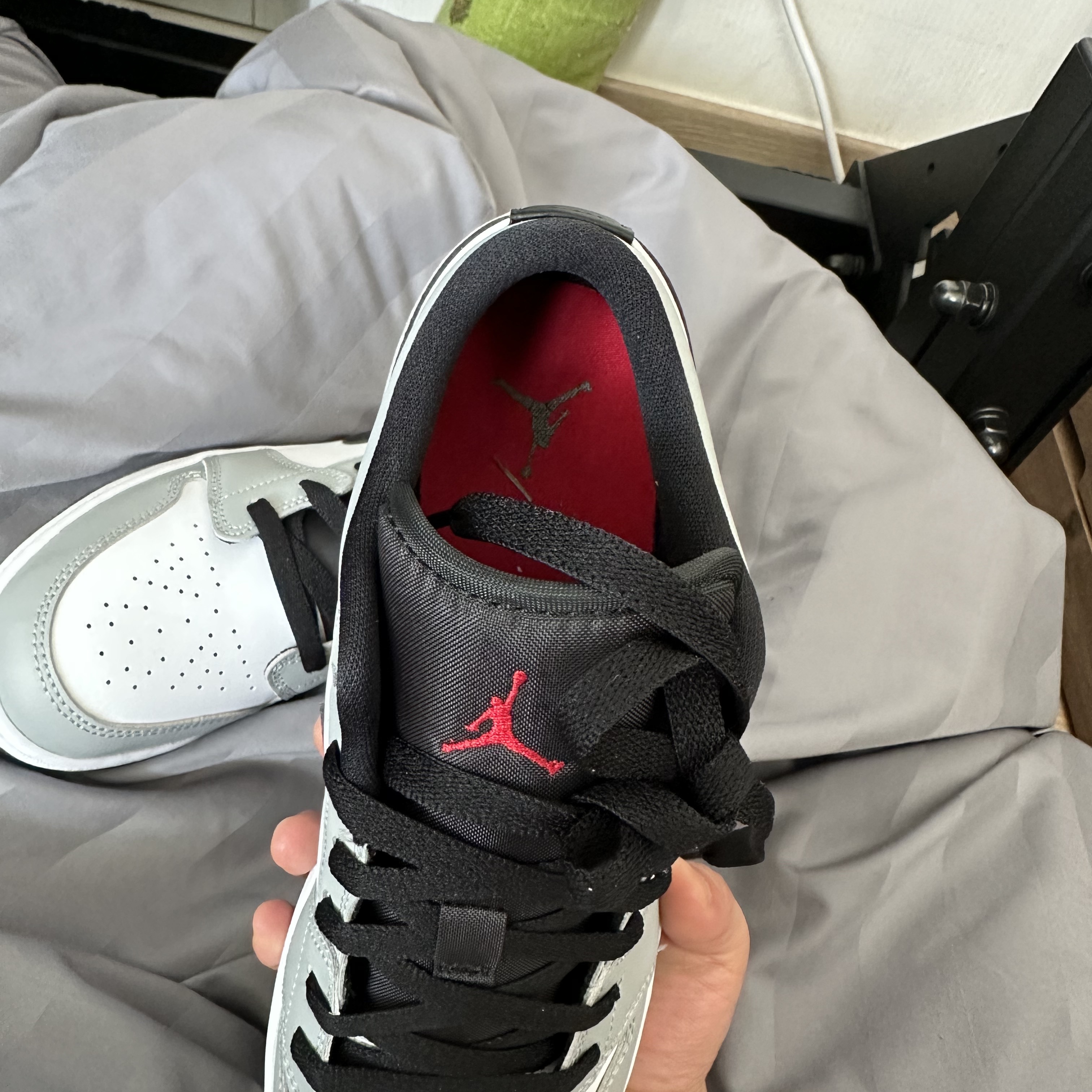 (GS) Jordan 1 Low Light Smoke Grey 착용 스타일 - 1