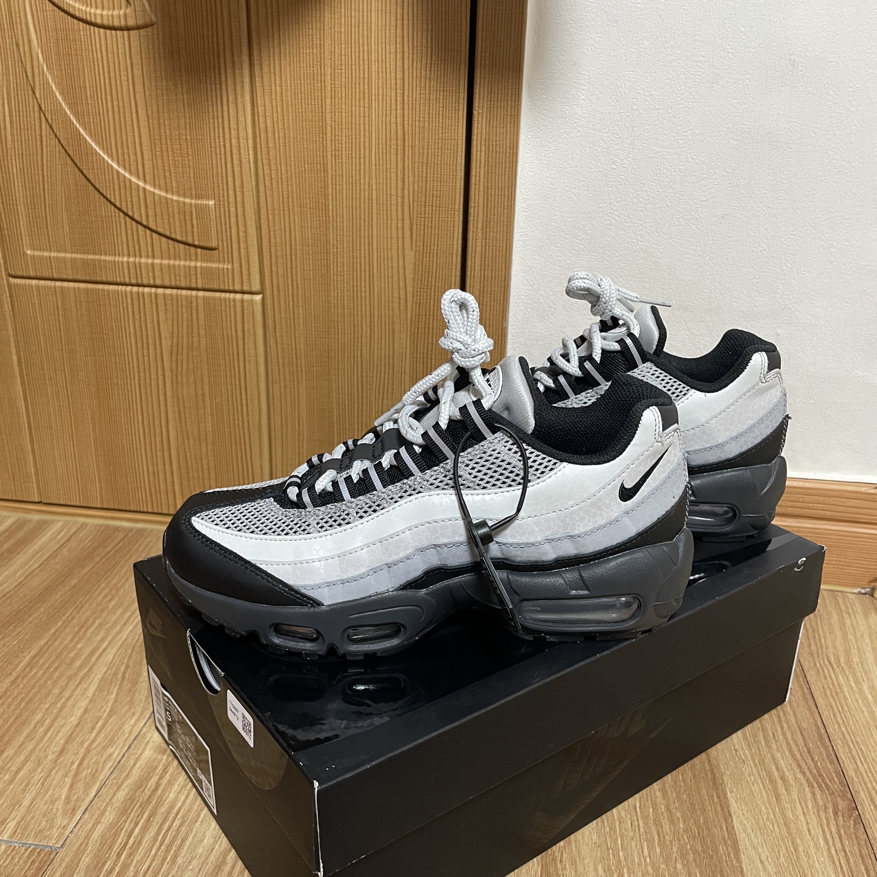 (W) Nike Air Max 95 Safari 착용 스타일 - 2