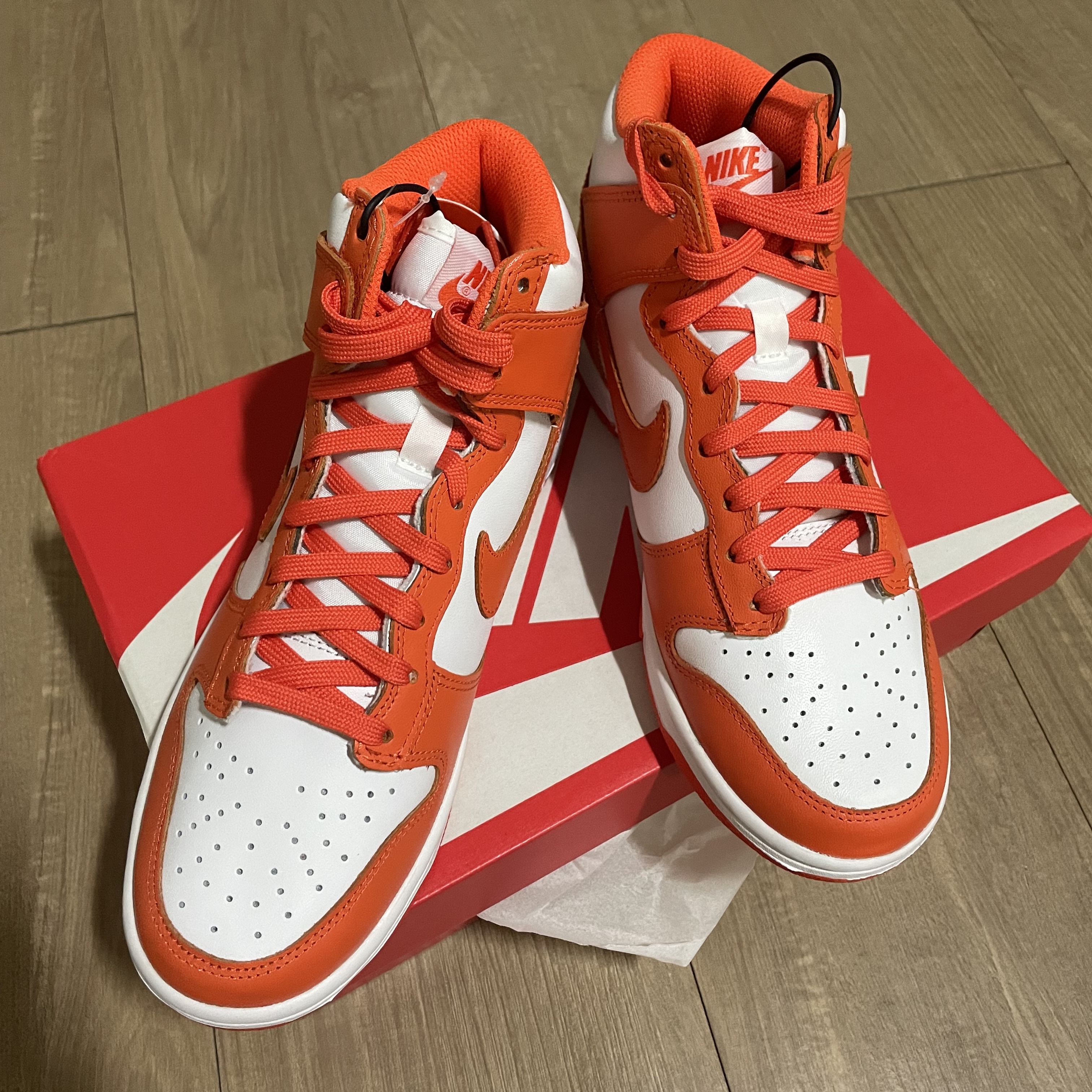 (W) Nike Dunk High Orange Blaze 착용 스타일