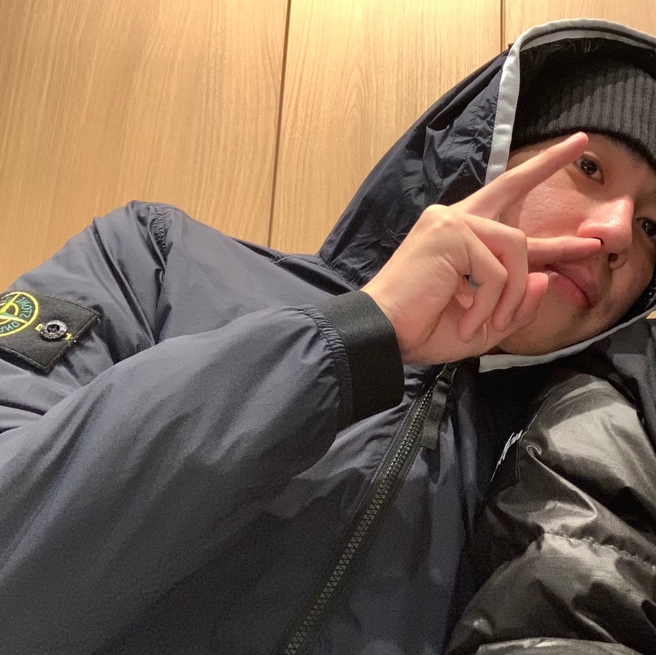 Stone Island 41131 Skin Touch Nylon-TC Garment Dyed Hooded Blouson Navy Blue - 22SS 착용 스타일 - 2