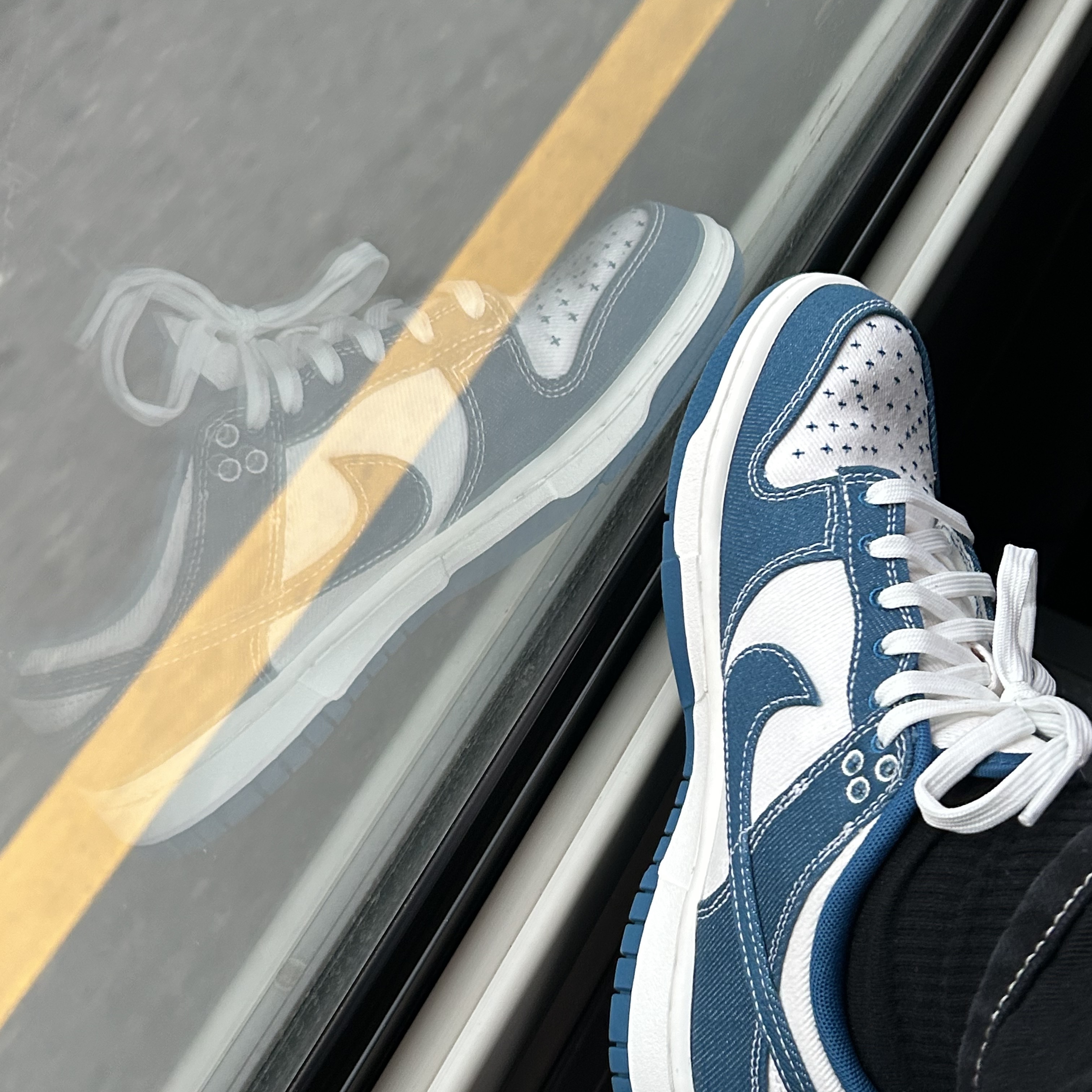 Nike Dunk Low Retro SE Industrial Blue 착용 스타일 - 1