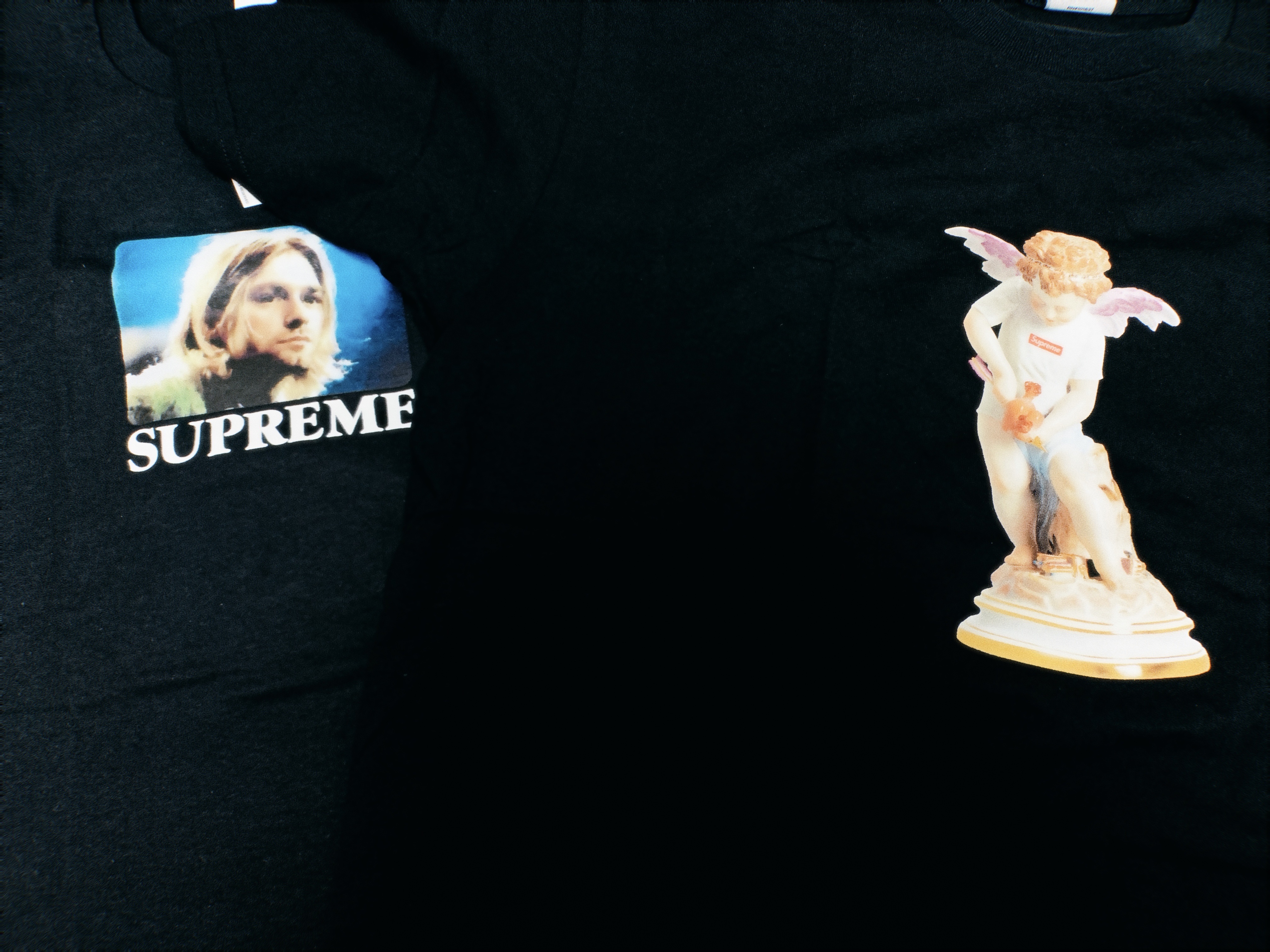 Supreme Cupid T-Shirt Black - 19SS, Supreme Kurt Cobain T-Shirt Black - 23SS 착용 스타일