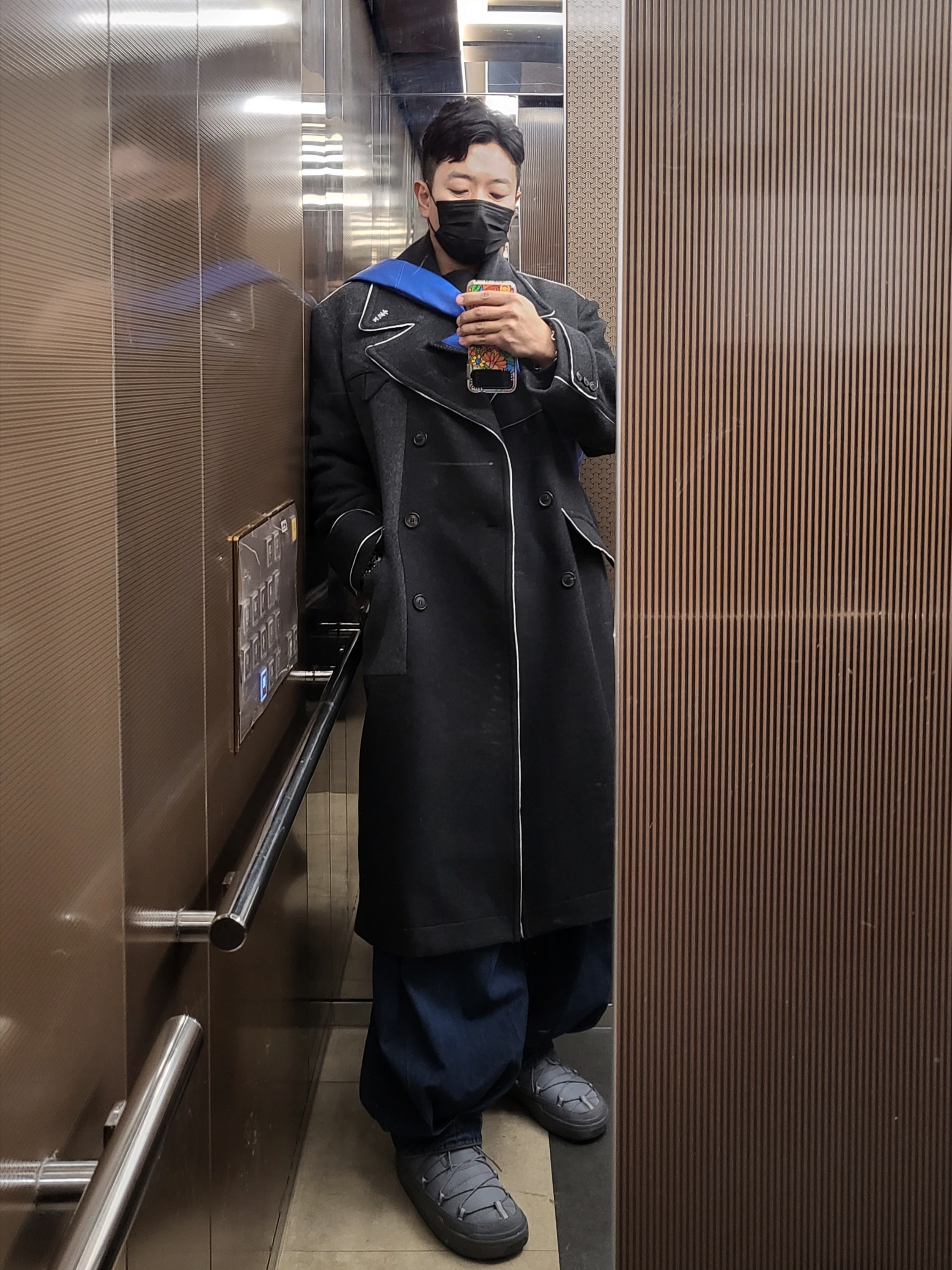 Zara x Ader Error Oversized Wool Coat Grey, Zara x Ader Error Oversize Sweatshirt Black 착용 스타일