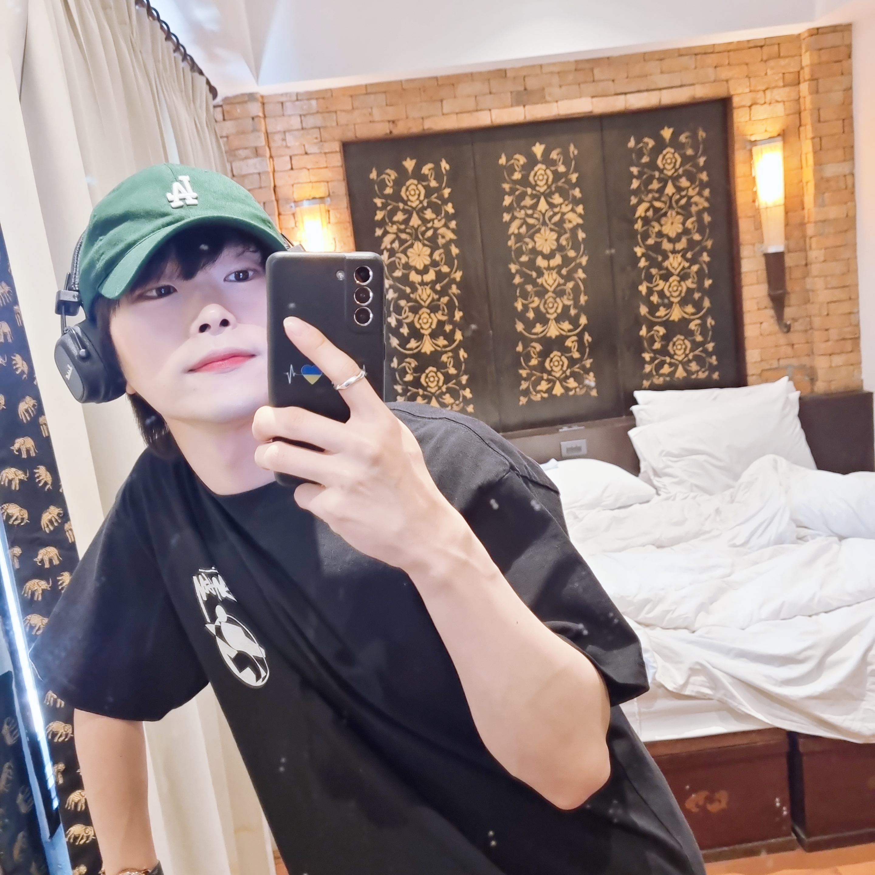 Stussy x Our Legacy Surfman 2 Pigment Dyed T-Shirt Black 착용 스타일 - 5
