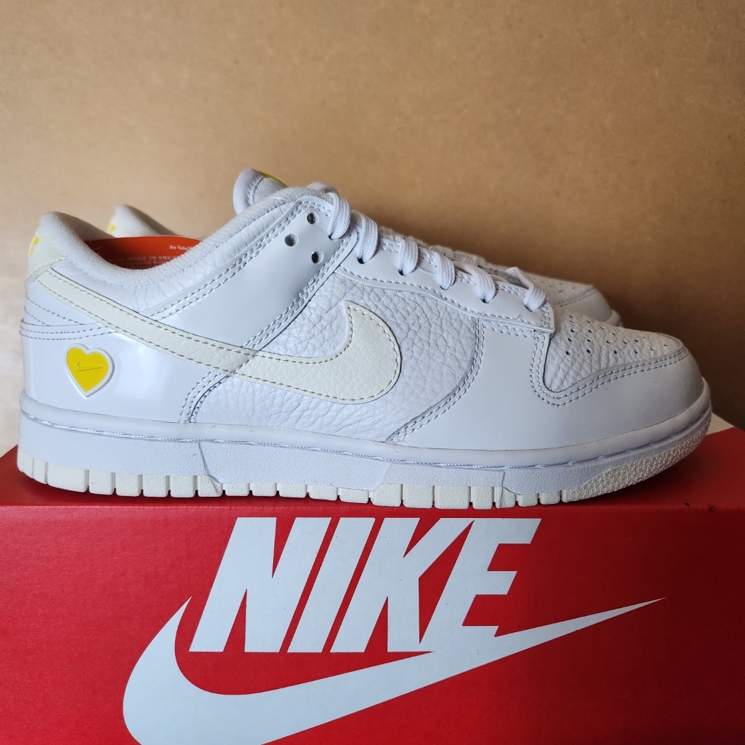 (W) Nike Dunk Low Valentine's Day White Optic Yellow 착용 스타일 - 3