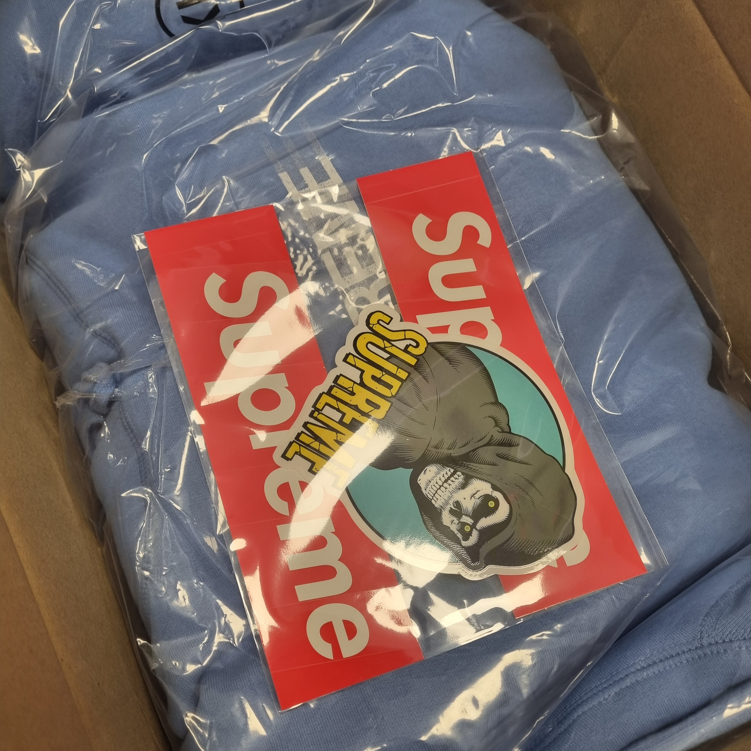 Supreme Motion Logo Hooded Sweatshirt Light Blue - 23SS 착용 스타일 - 2