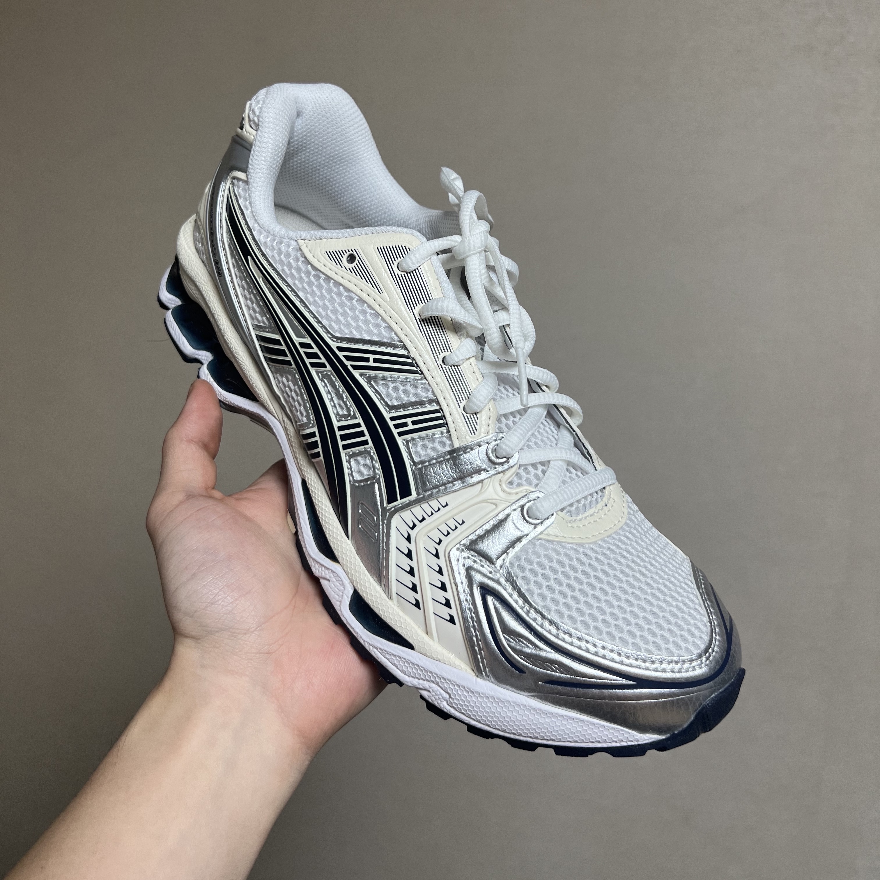 (W) Asics Gel-Kayano 14 White Midnight 착용 스타일 - 3