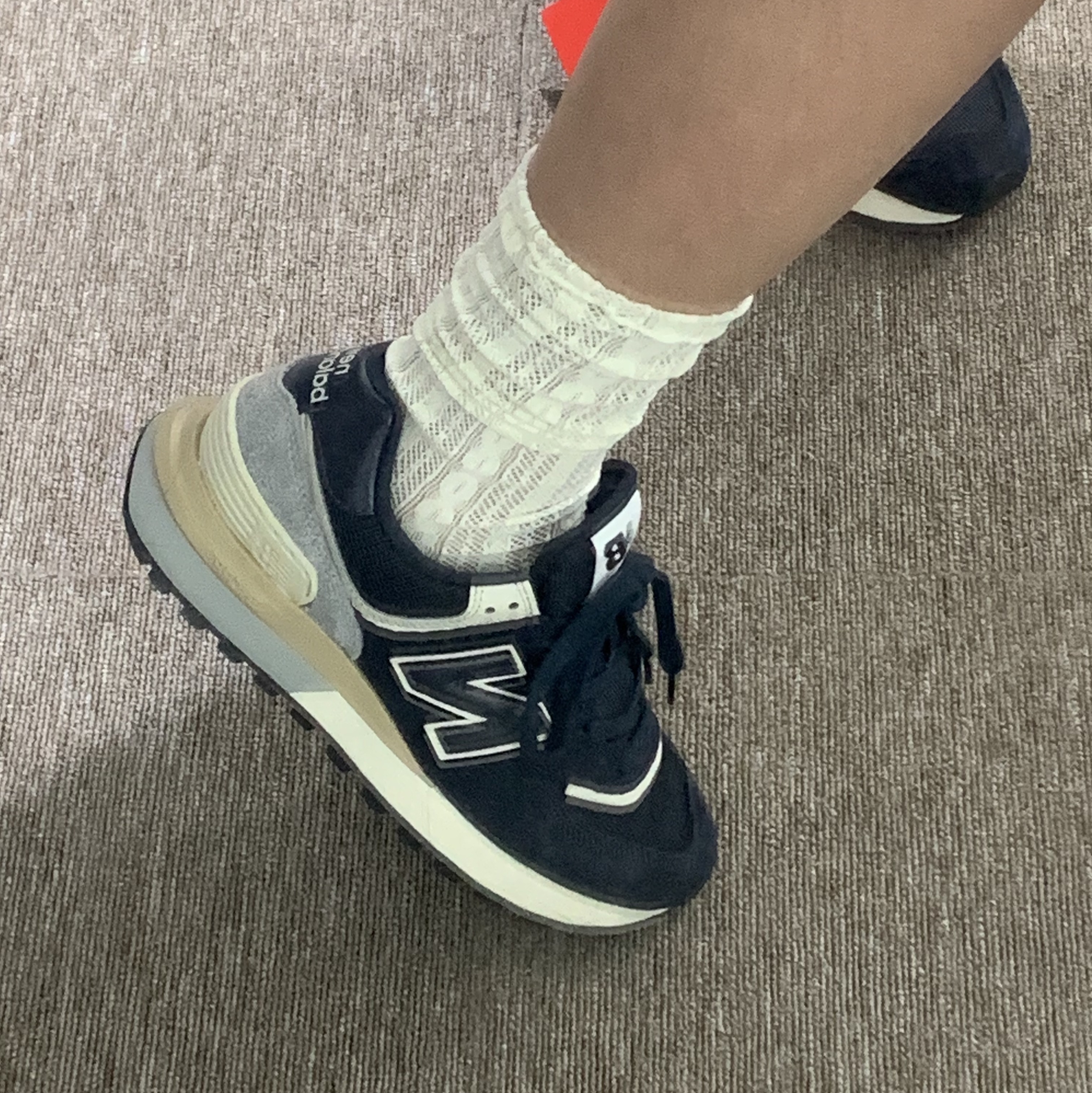 New Balance 574 Legacy Blue Navy 착용 스타일