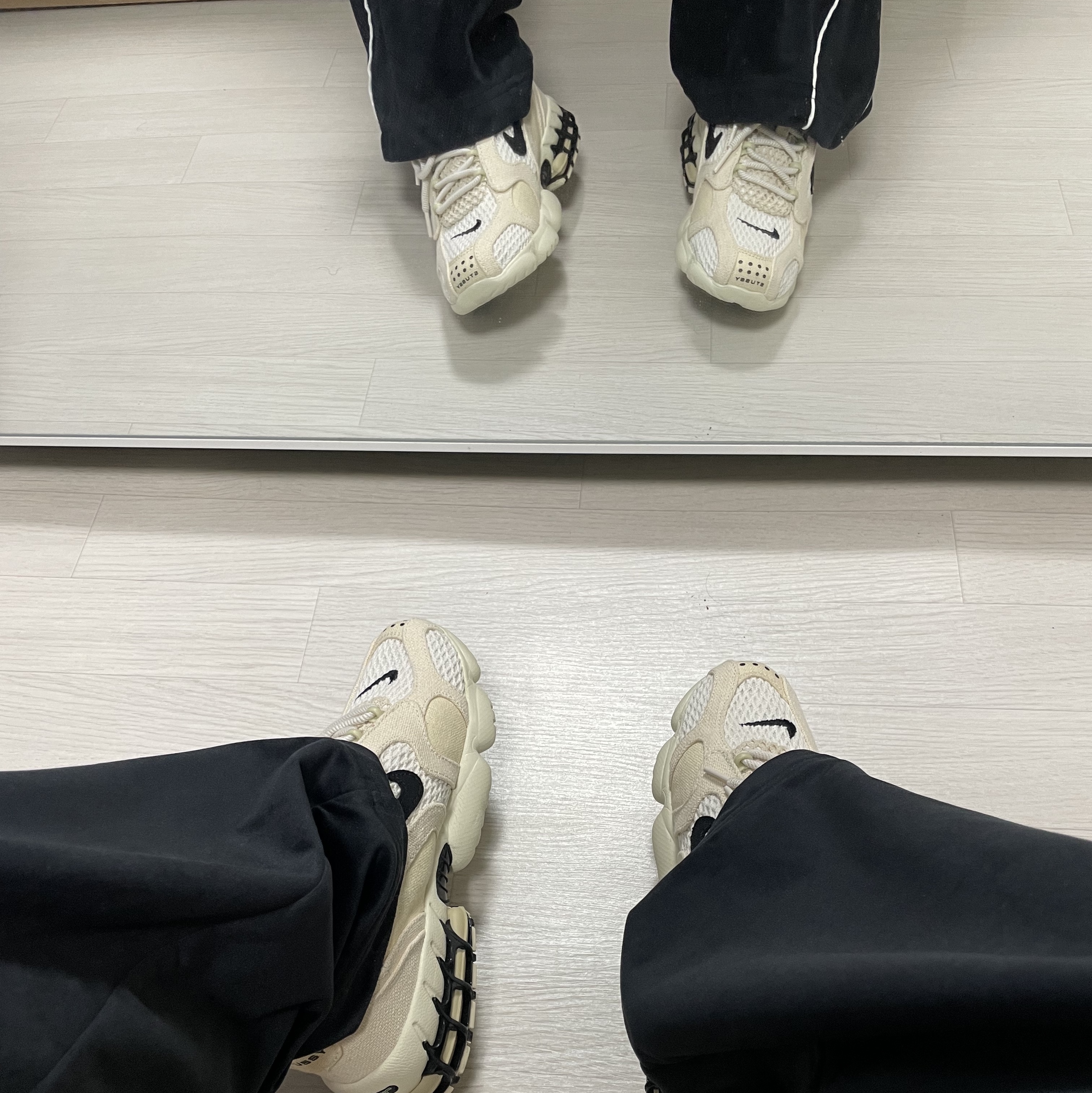 Nike x Stussy Air Zoom Spiridon Cage 2 Fossil 착용 스타일