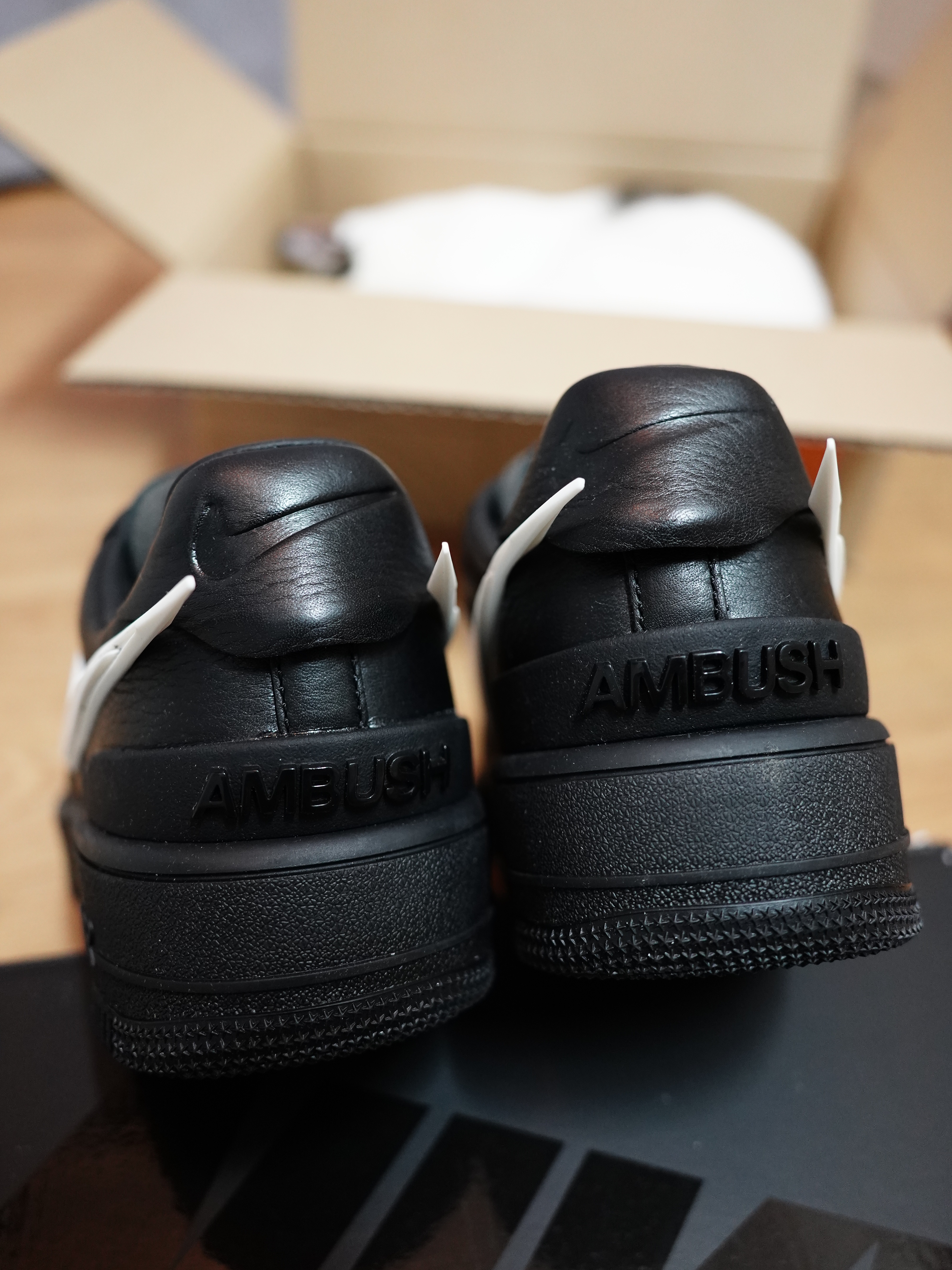Nike x Ambush Air Force 1 Low SP Black 착용 스타일 - 2