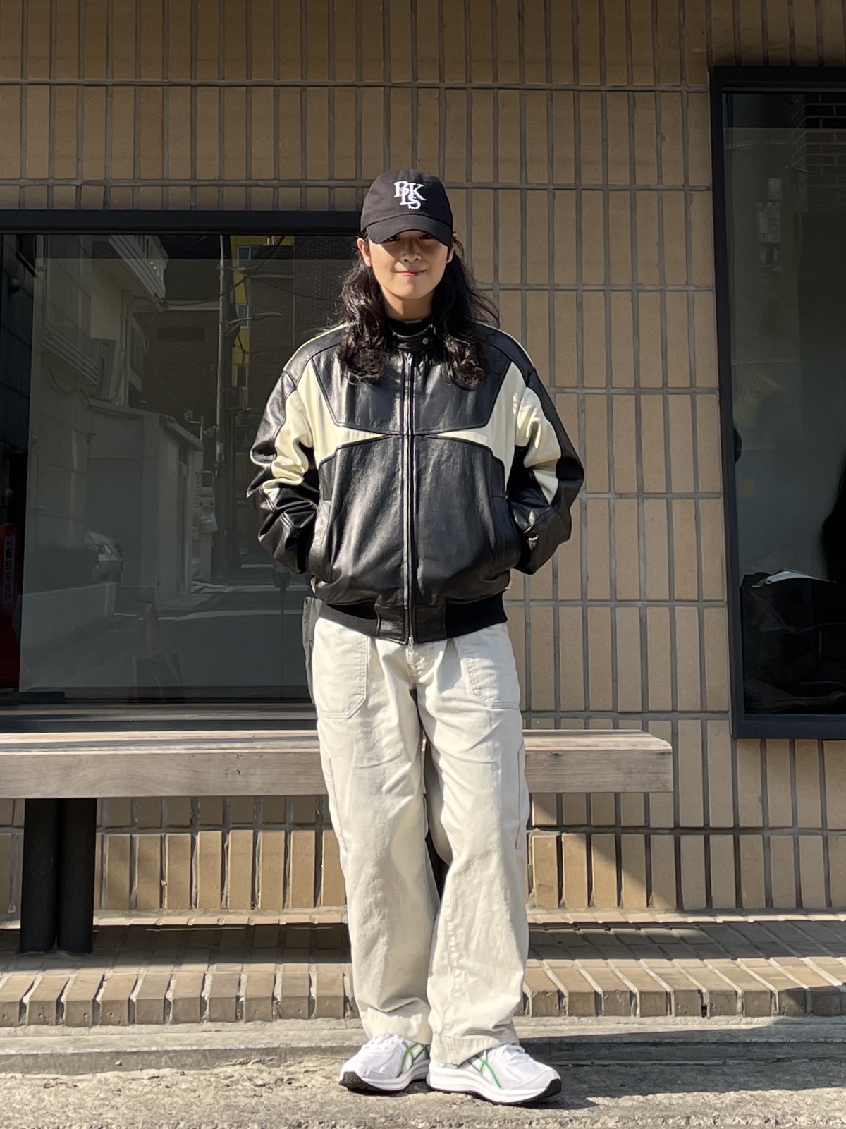 Asics Jog 100 S White Green - 2E Wide, Uniqlo U Wide Fit Baker Pants Natural 착용 스타일 - 2