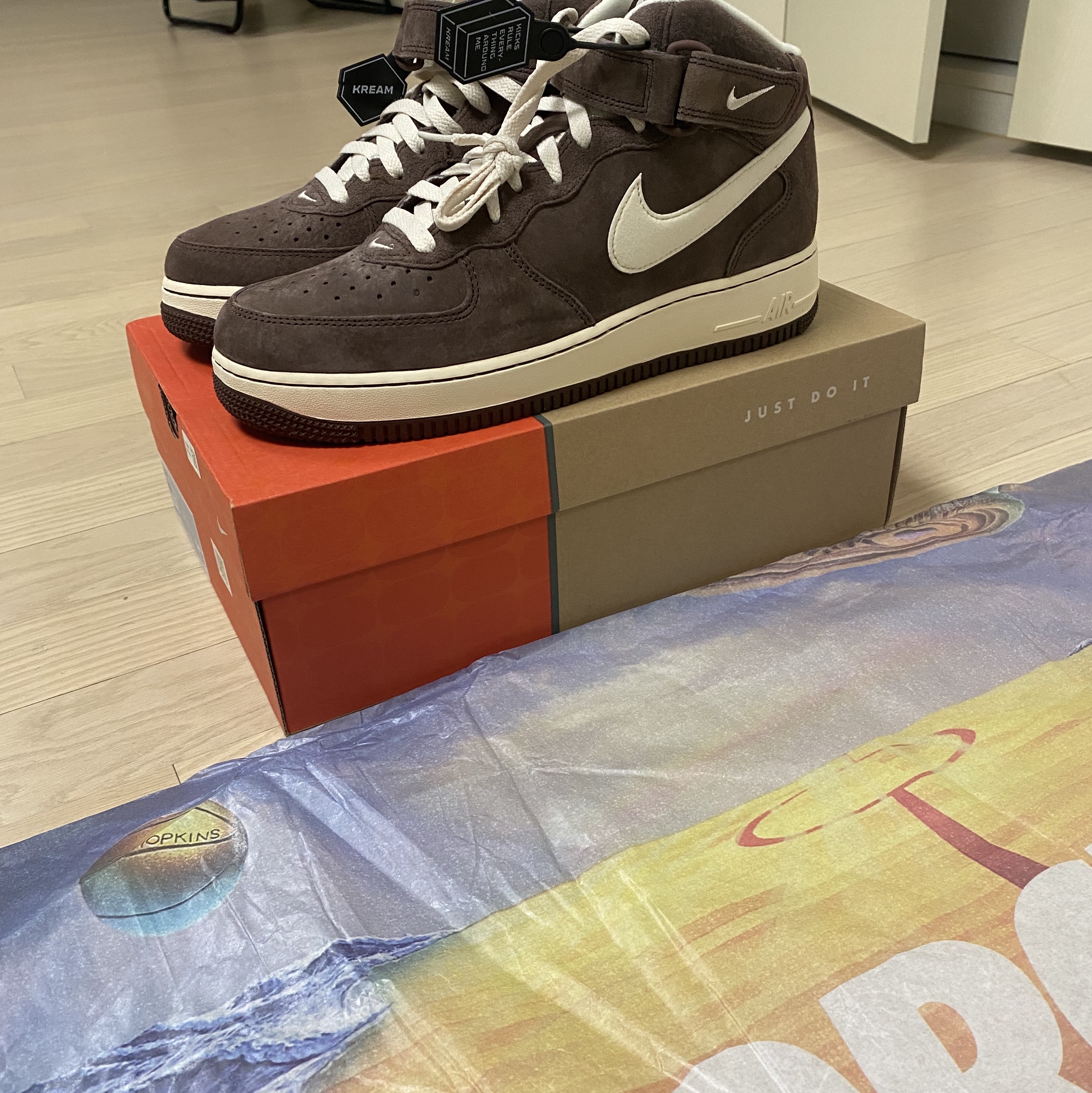 Nike Air Force 1 Mid '07 QS Chocolate 착용 스타일