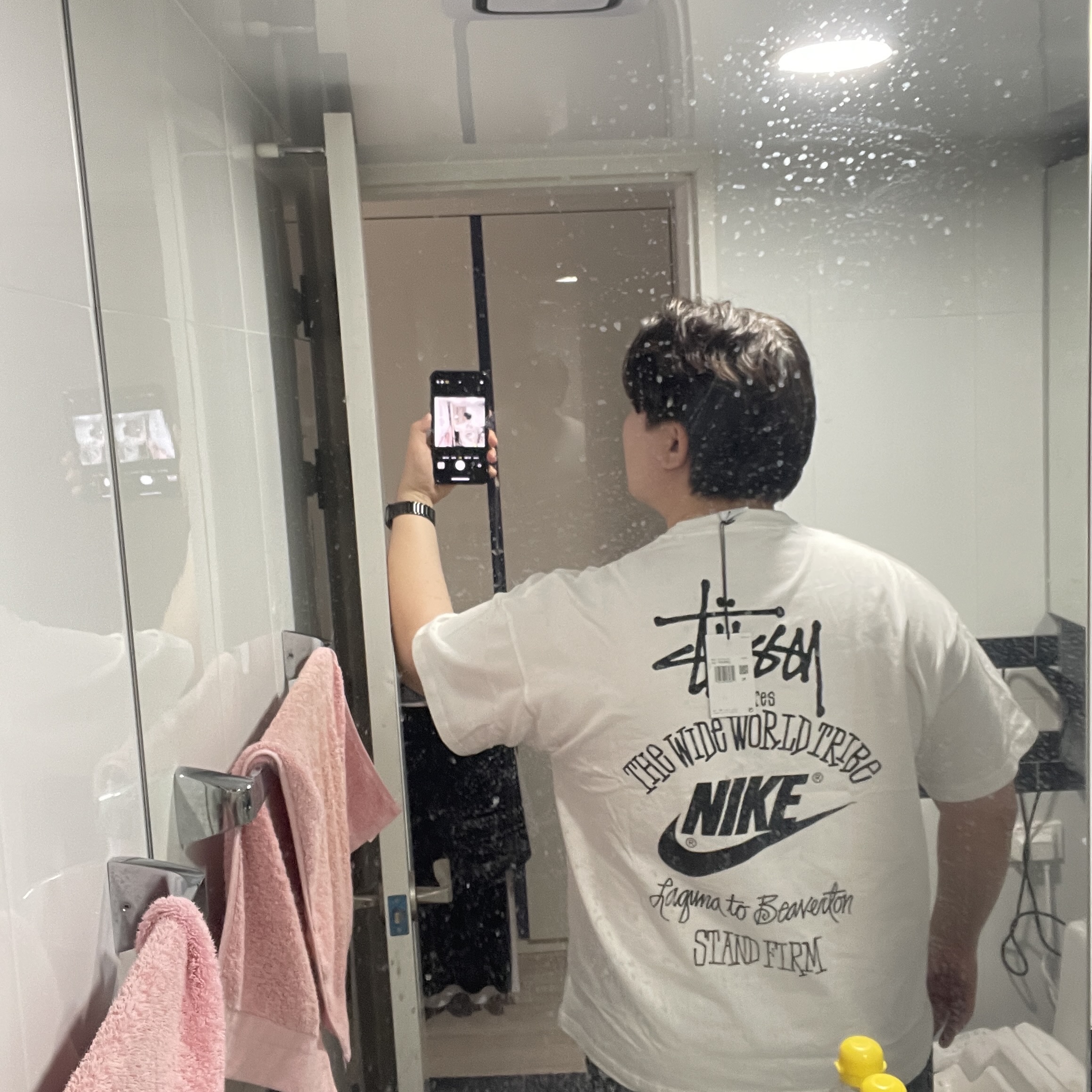 Nike x Stussy T-Shirt White (DV1774-100) 착용 스타일 - 2