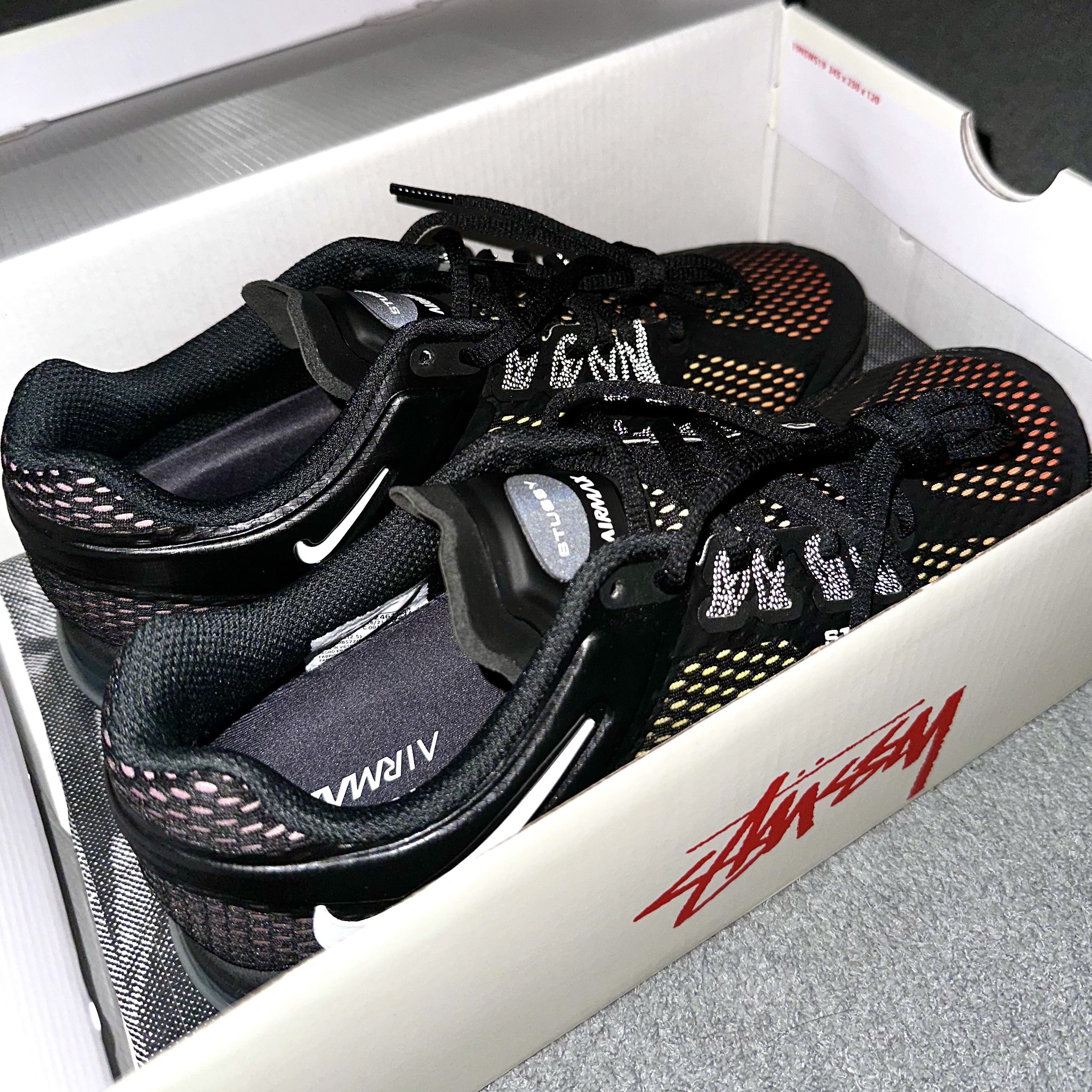 Nike x Stussy Air Max 2013 Black 착용 스타일 - 1
