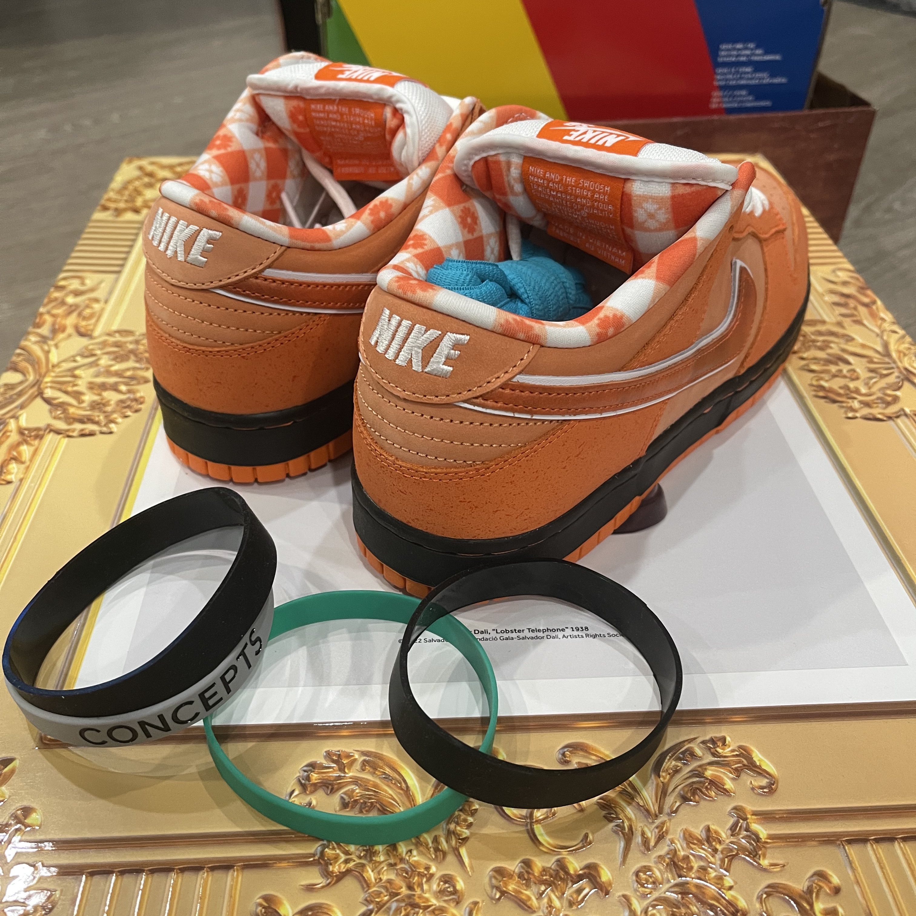 Nike x Concepts SB Dunk Low Orange Lobster (Special Box) 착용 스타일 - 2