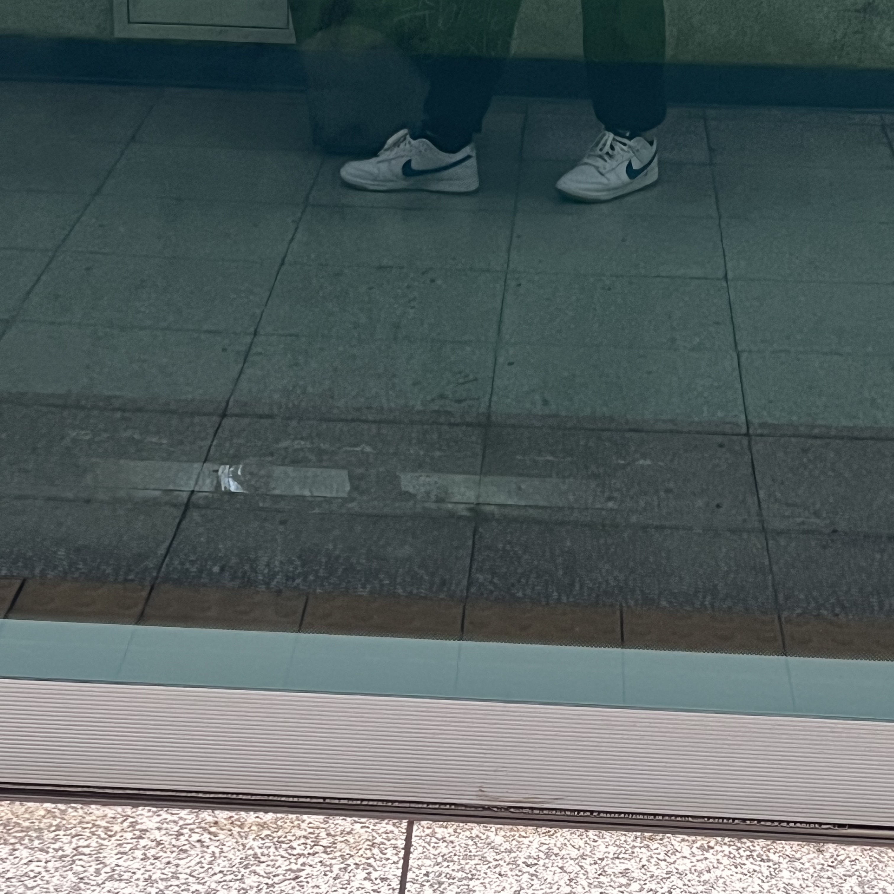 Nike Dunk Low SE Sail Dark Marina Blue 착용 스타일