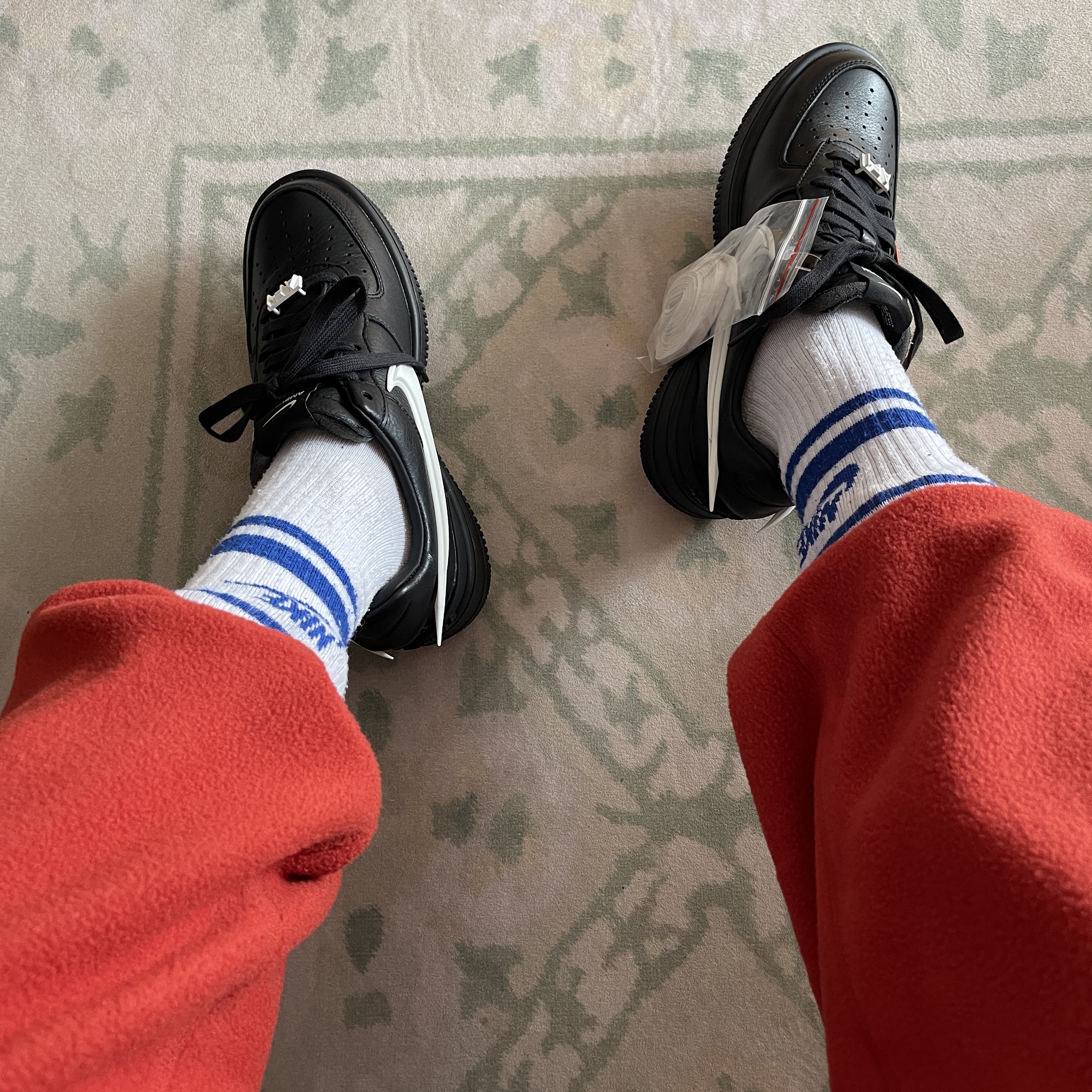 Nike x Ambush Air Force 1 Low SP Black 착용 스타일 - 1
